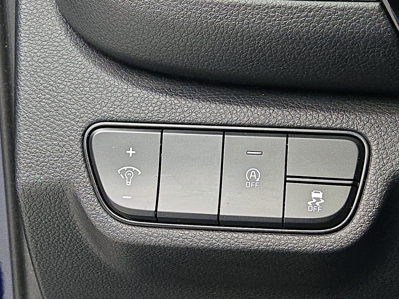 2024 Kia Seltos S - Photo 14