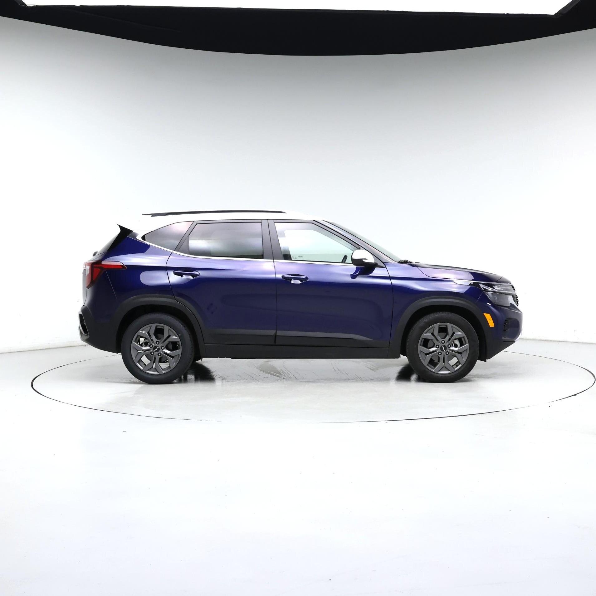 Thumbnail: 2024 Kia Seltos - 7