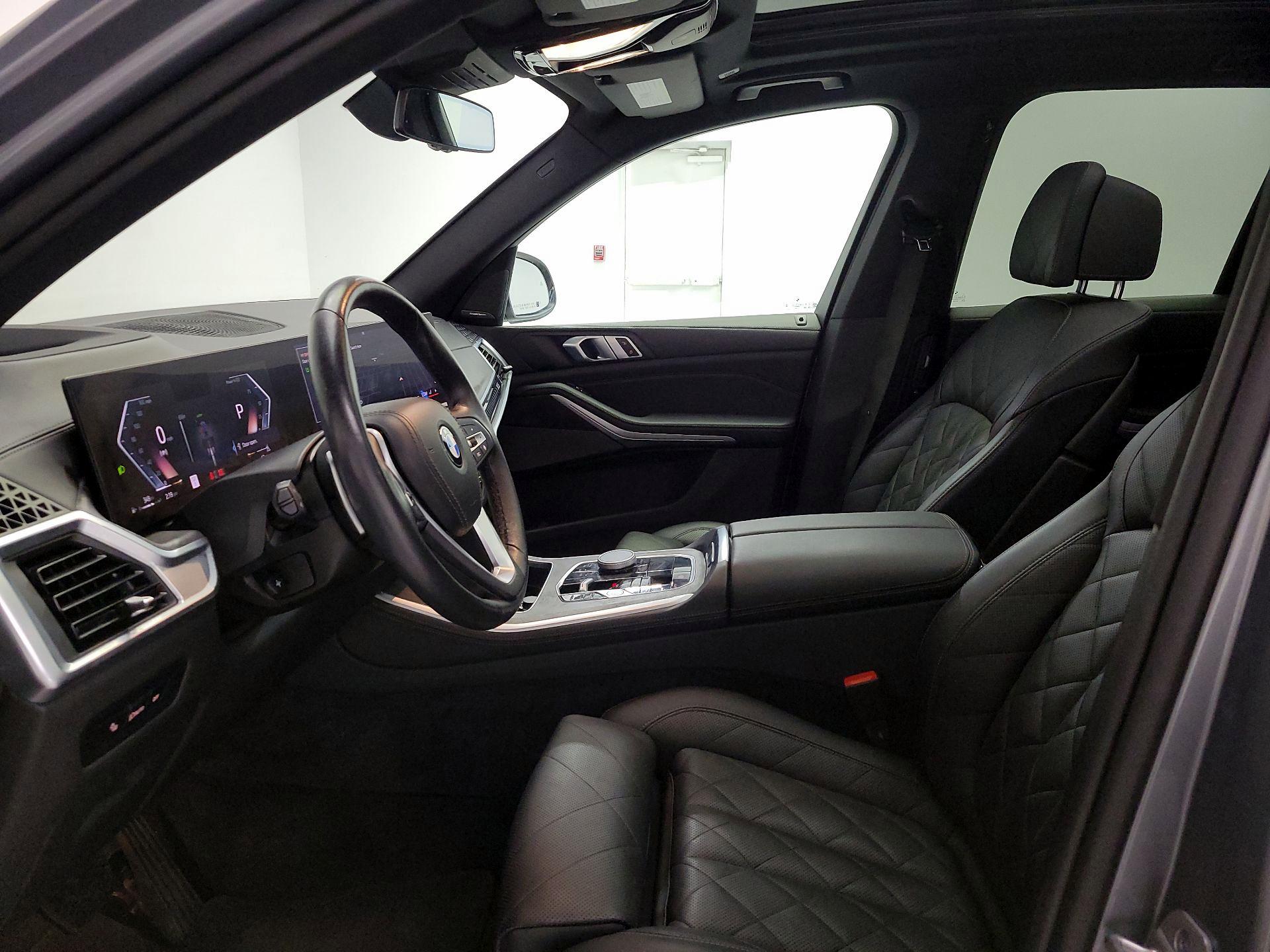 Thumbnail: 2025 BMW X5 - 11