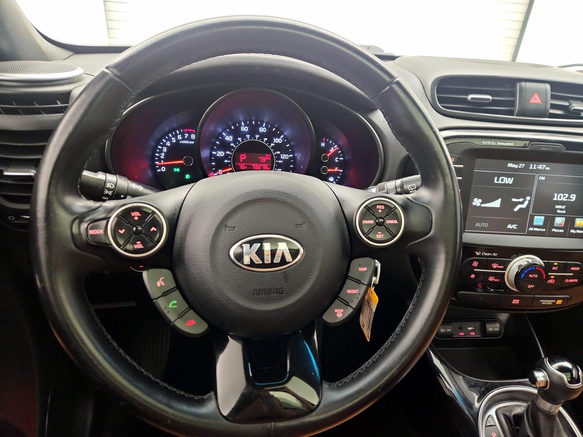 Thumbnail: 2015 Kia Soul - 10