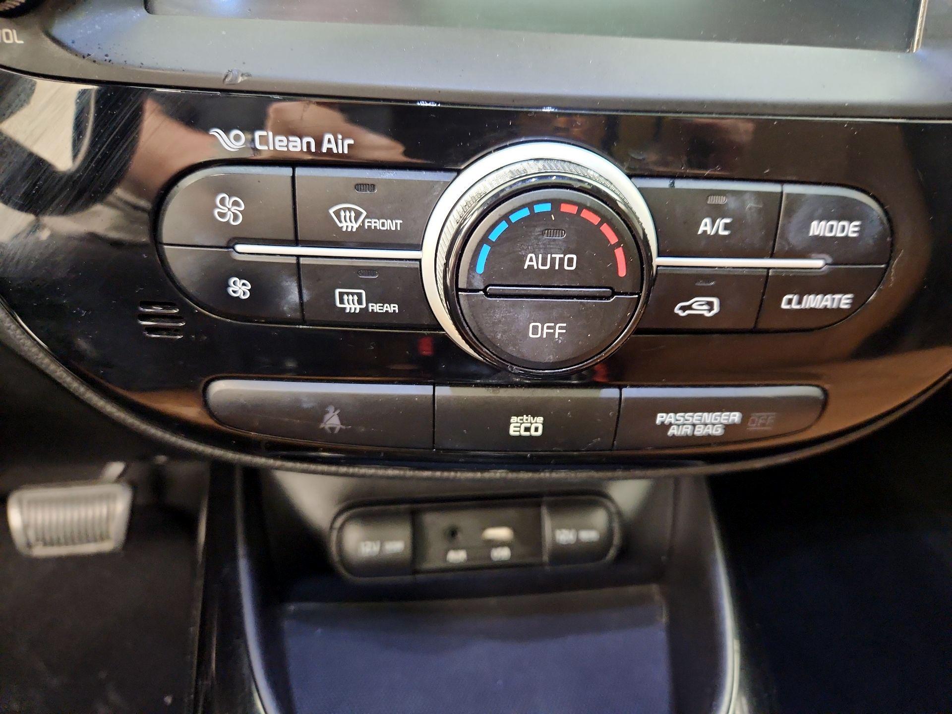 Thumbnail: 2015 Kia Soul - 16