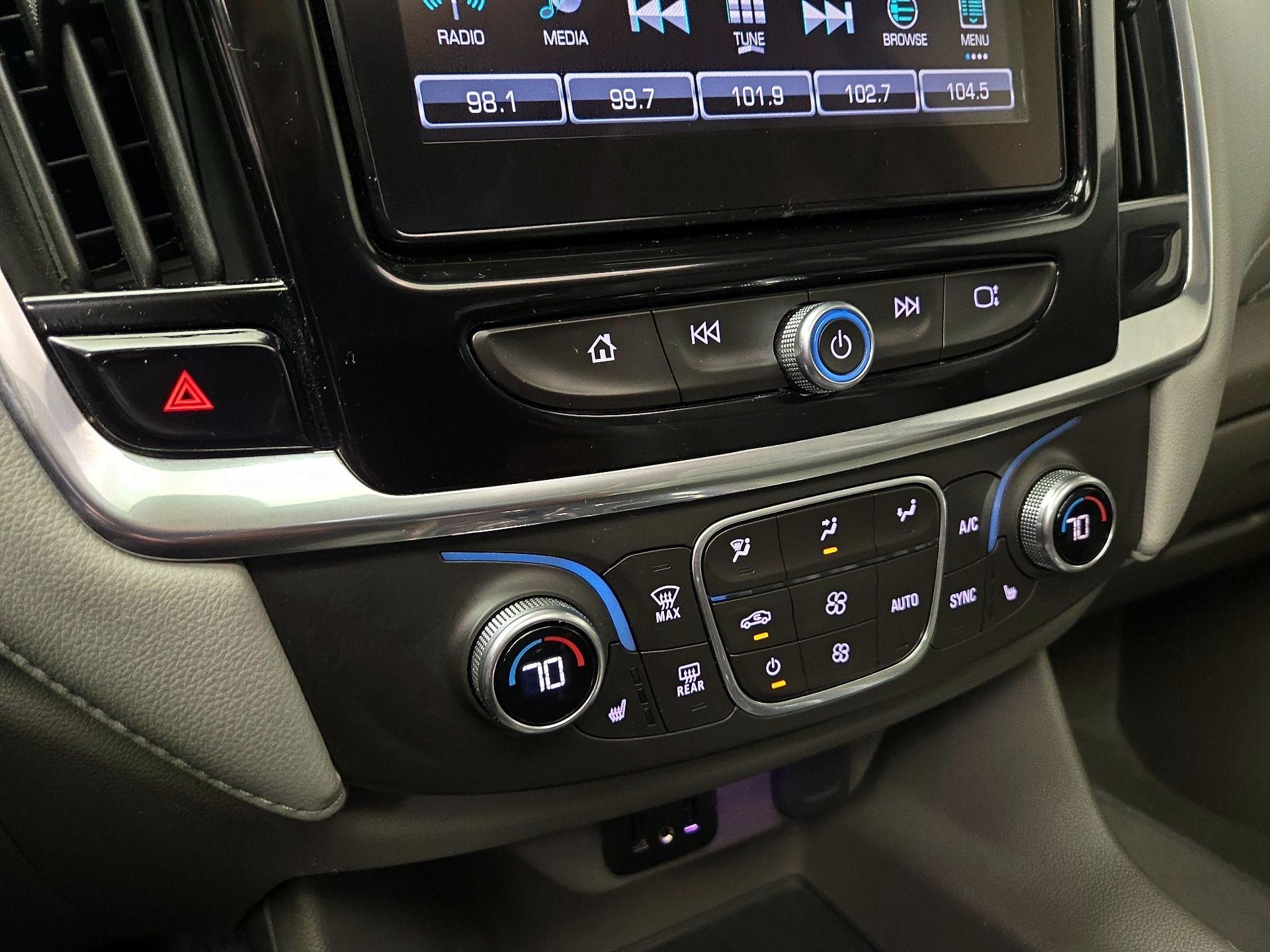 Thumbnail: 2018 Chevrolet Traverse - 17