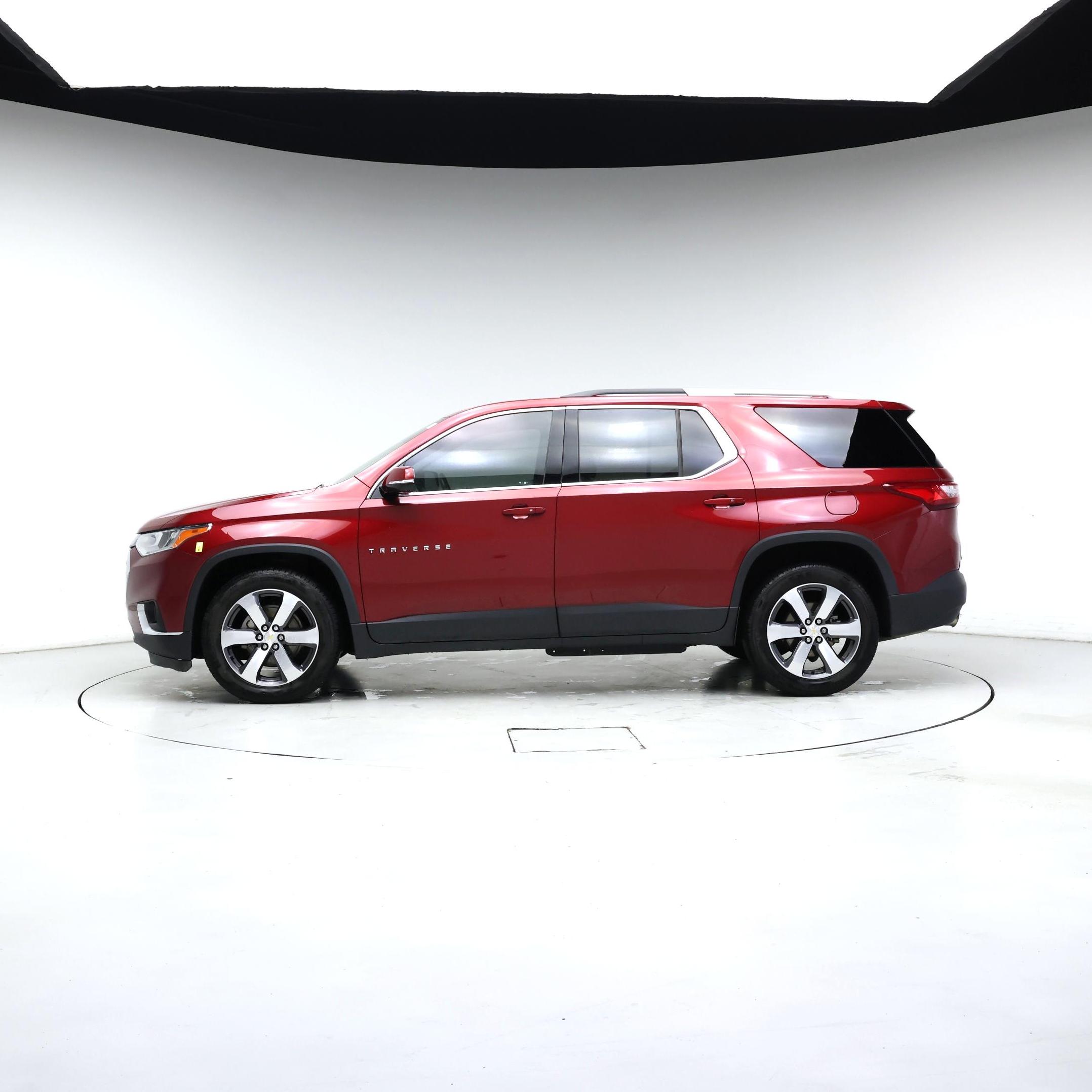 Thumbnail: 2018 Chevrolet Traverse - 3