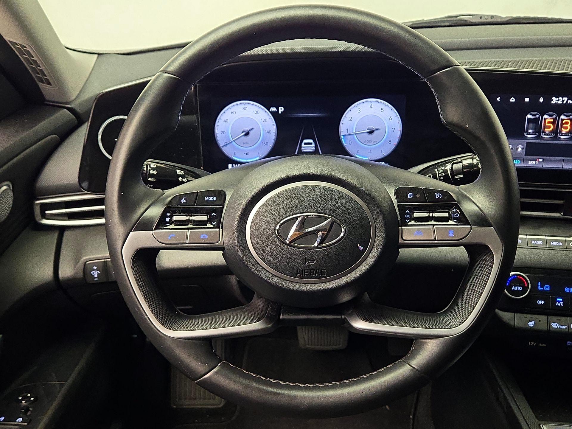 Thumbnail: 2023 Hyundai Elantra - 10