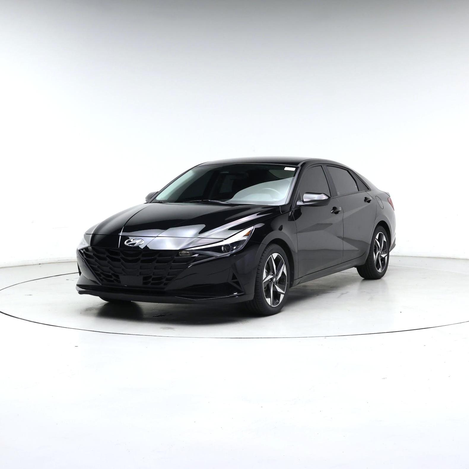 Thumbnail: 2023 Hyundai Elantra - 4