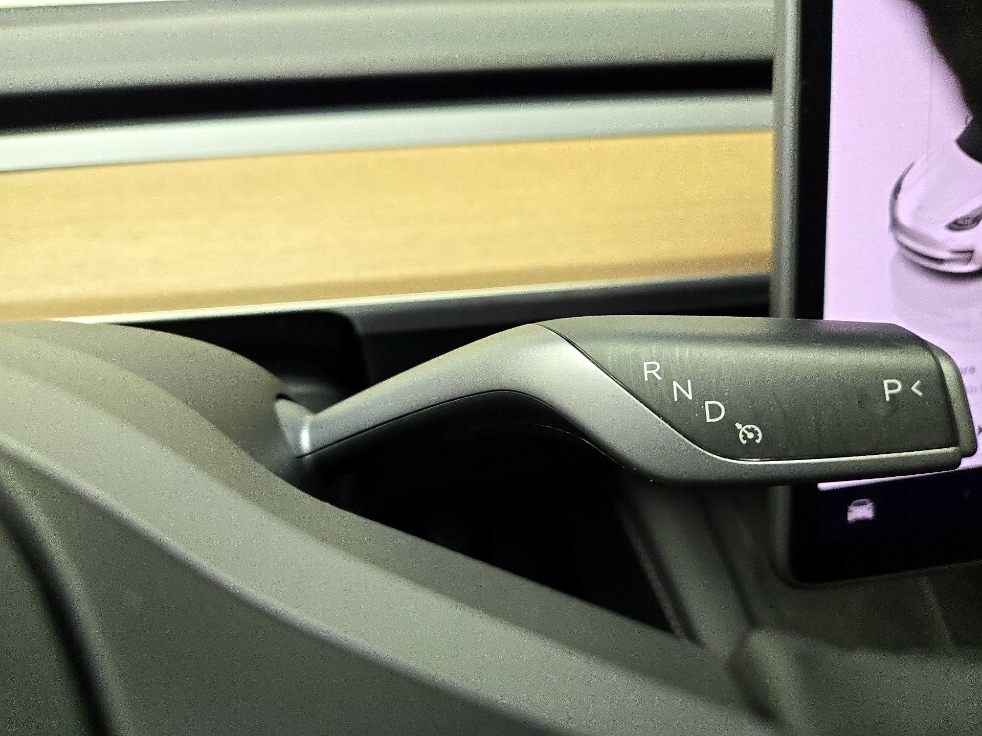 Thumbnail: 2022 Tesla Model 3 - 17