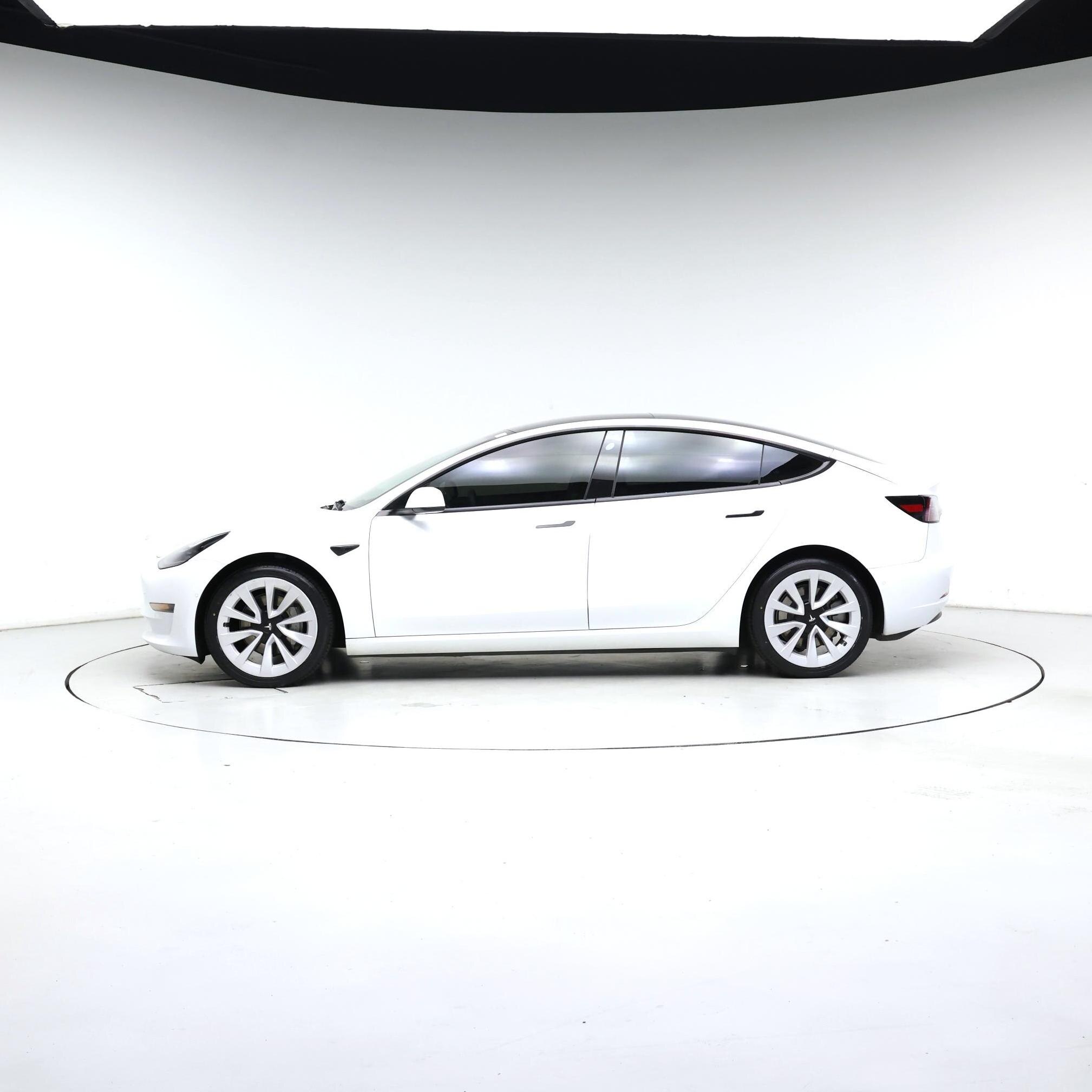 Thumbnail: 2022 Tesla Model 3 - 3