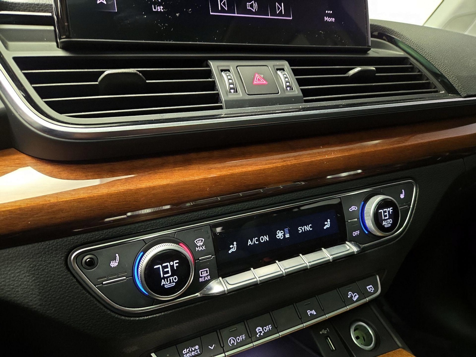 2022 Audi Q5 Premium Plus - Photo 18