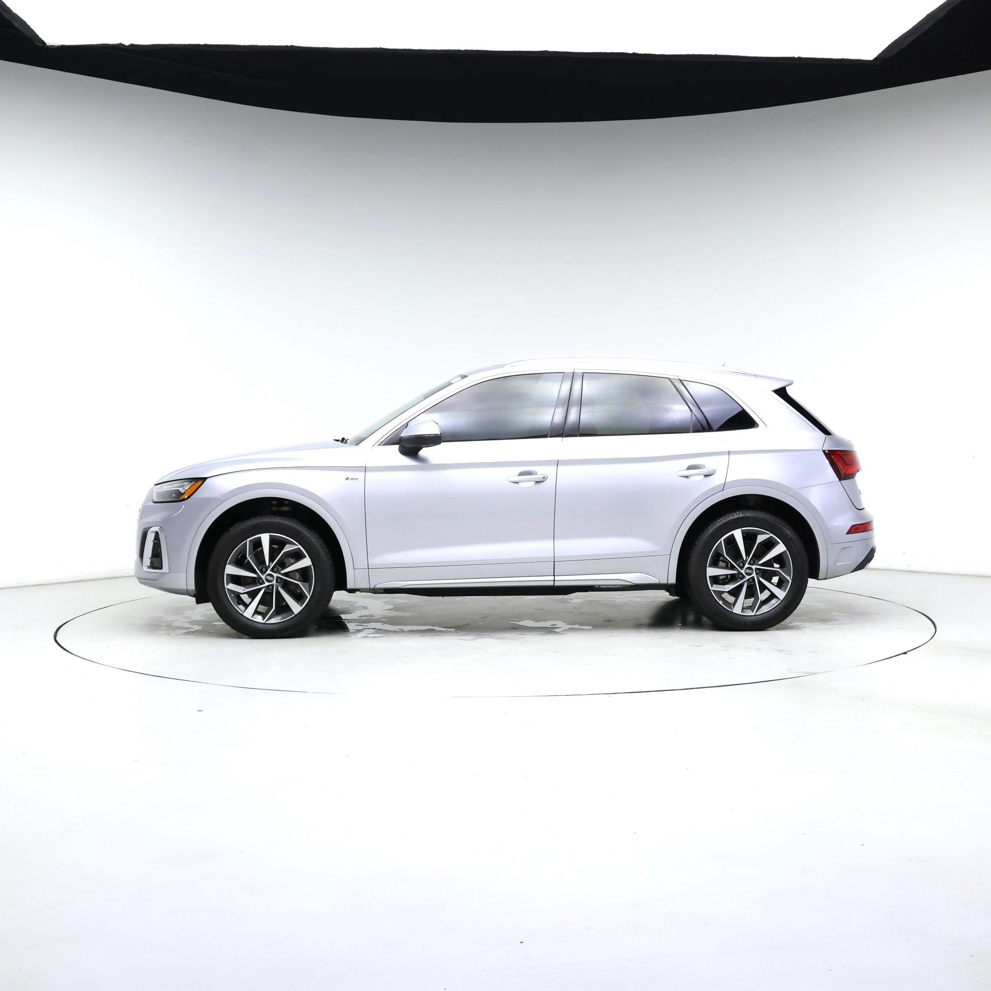 Thumbnail: 2022 Audi Q5 - 3