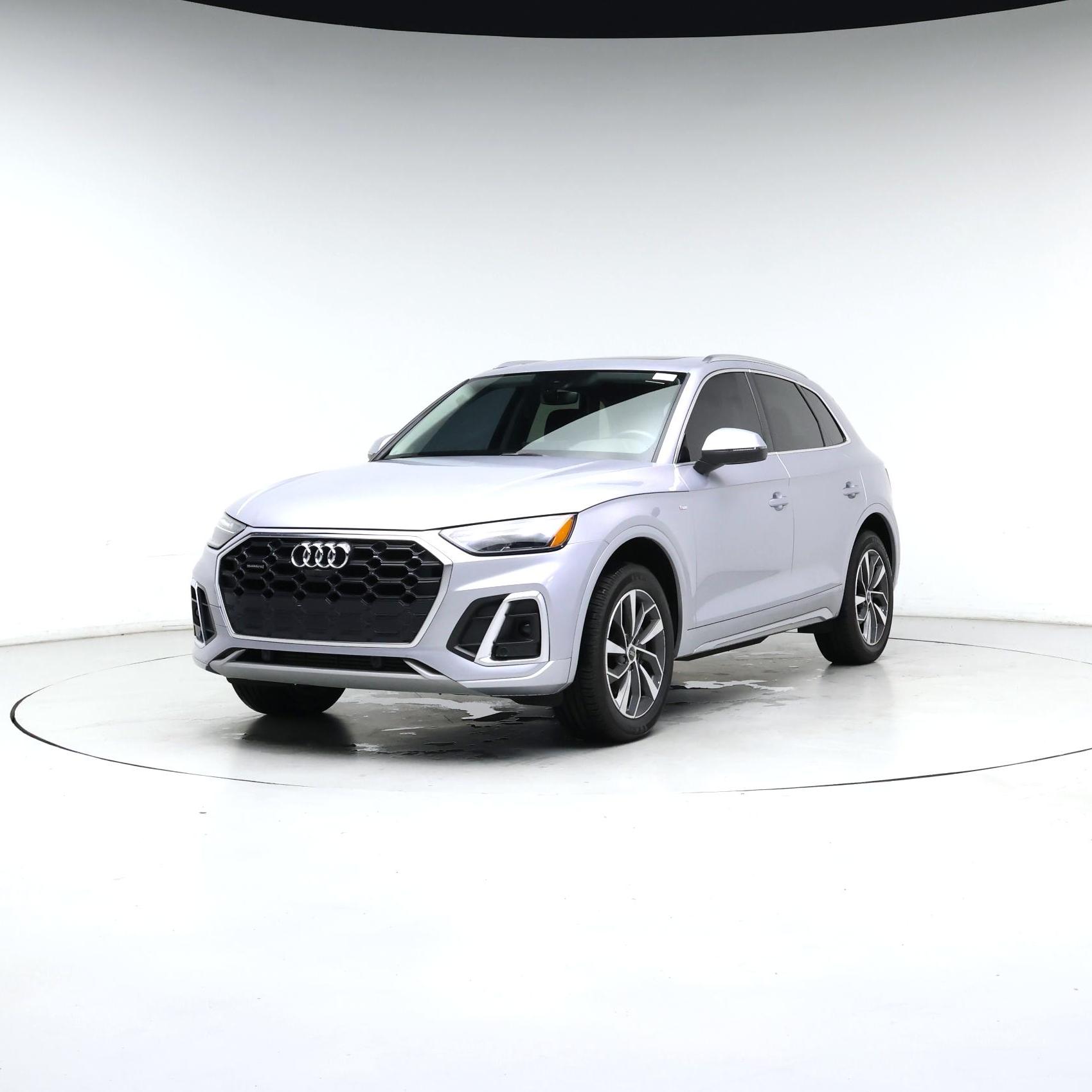 Thumbnail: 2022 Audi Q5 - 4