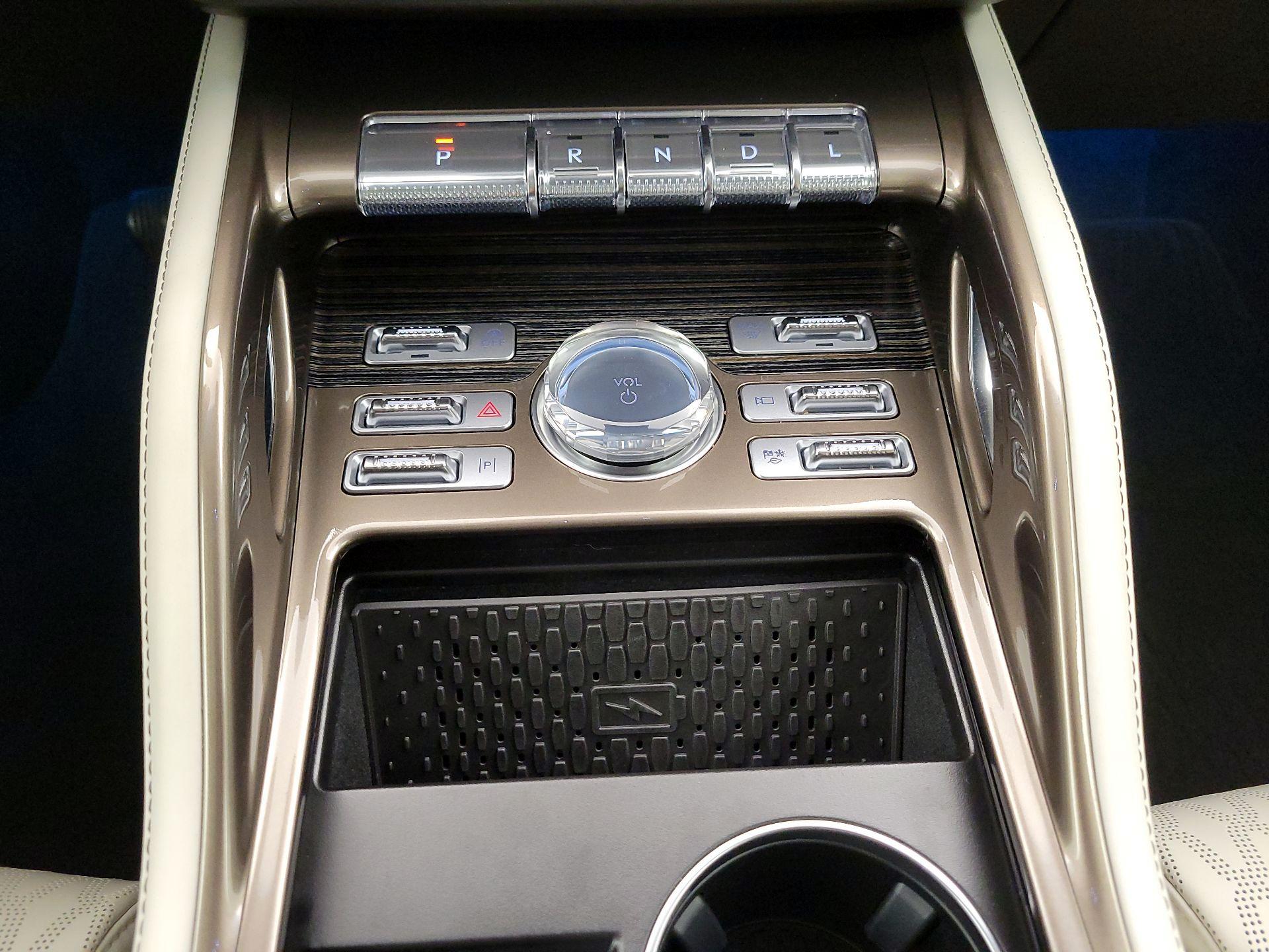 Thumbnail: 2024 Lincoln Nautilus - 18