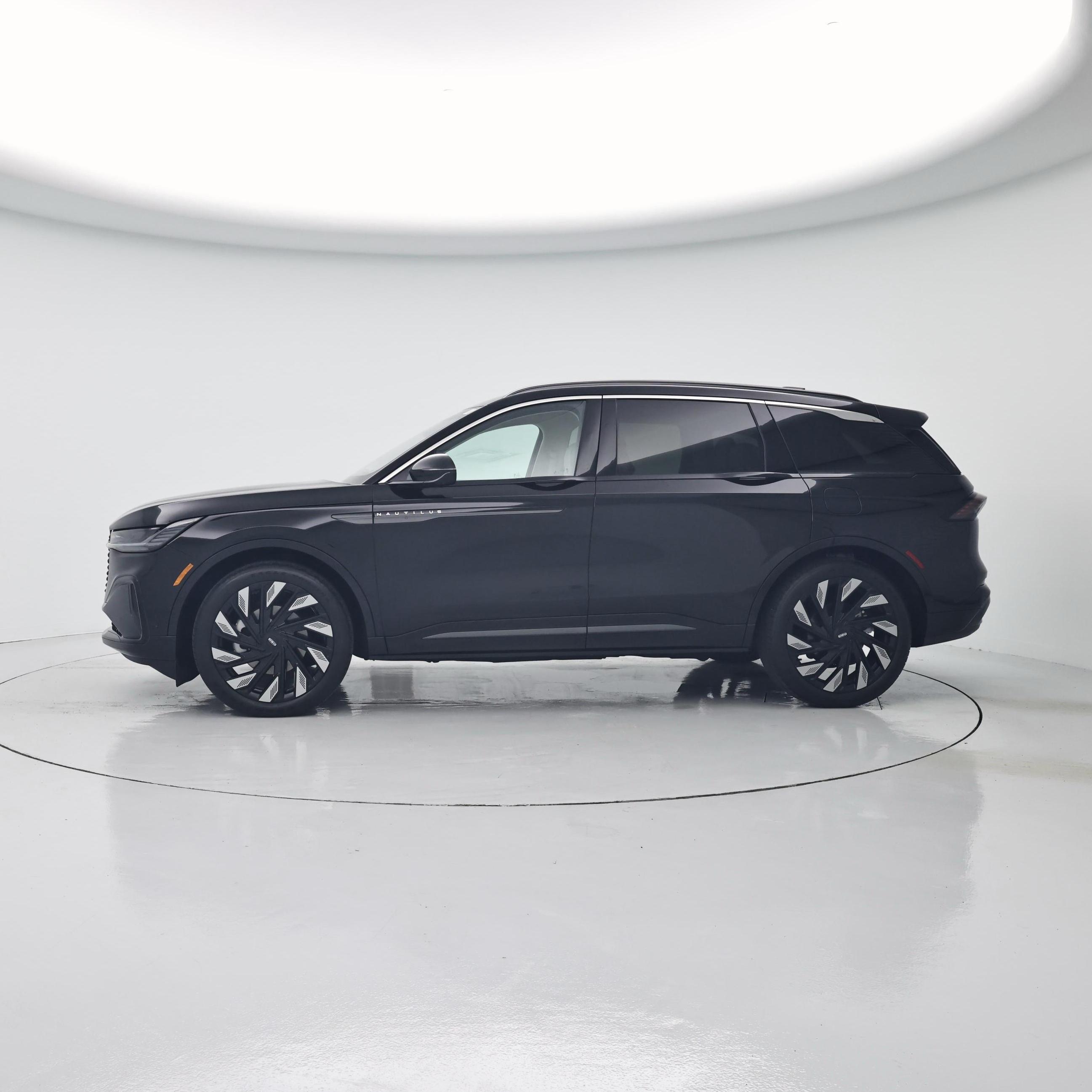 Thumbnail: 2024 Lincoln Nautilus - 3