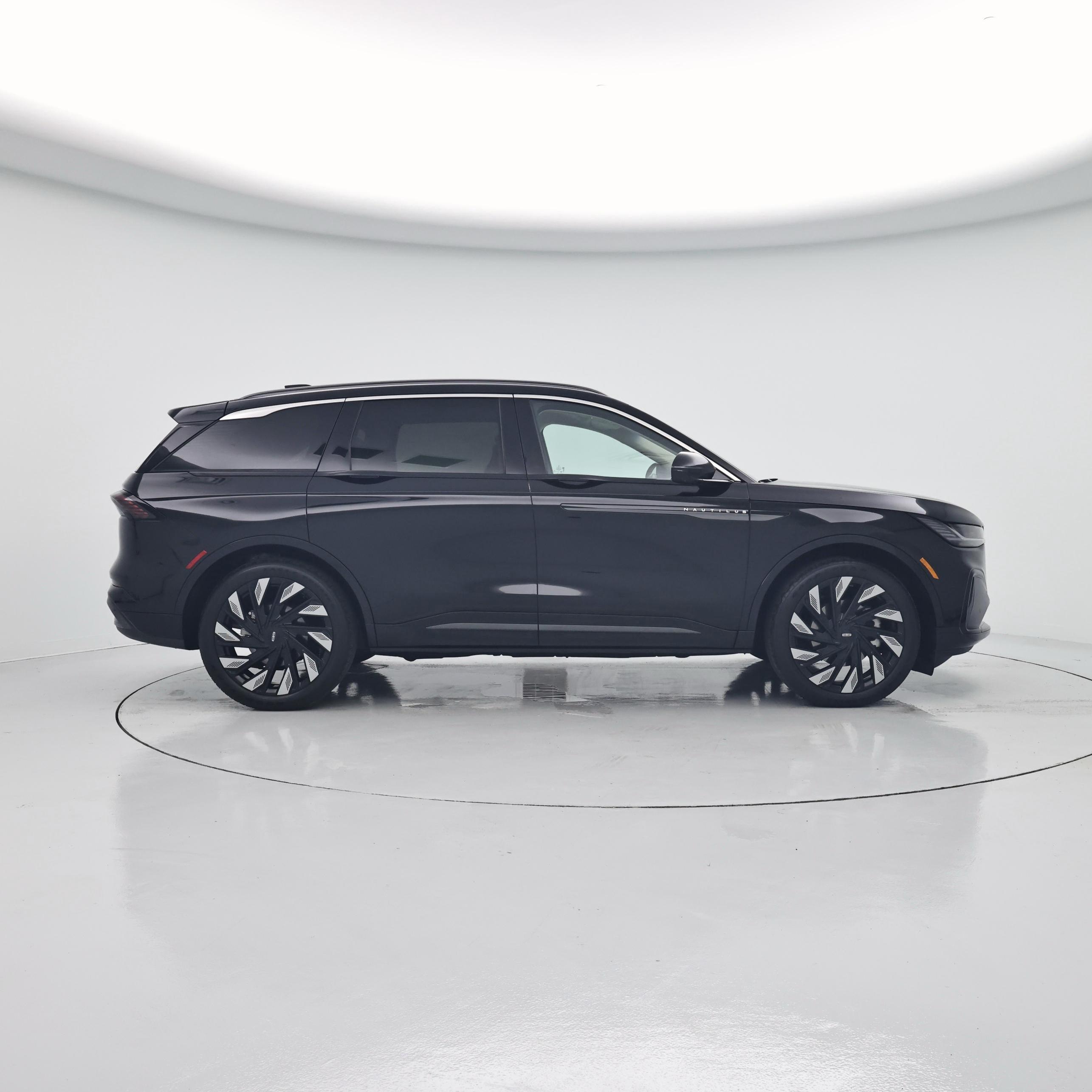 Thumbnail: 2024 Lincoln Nautilus - 7