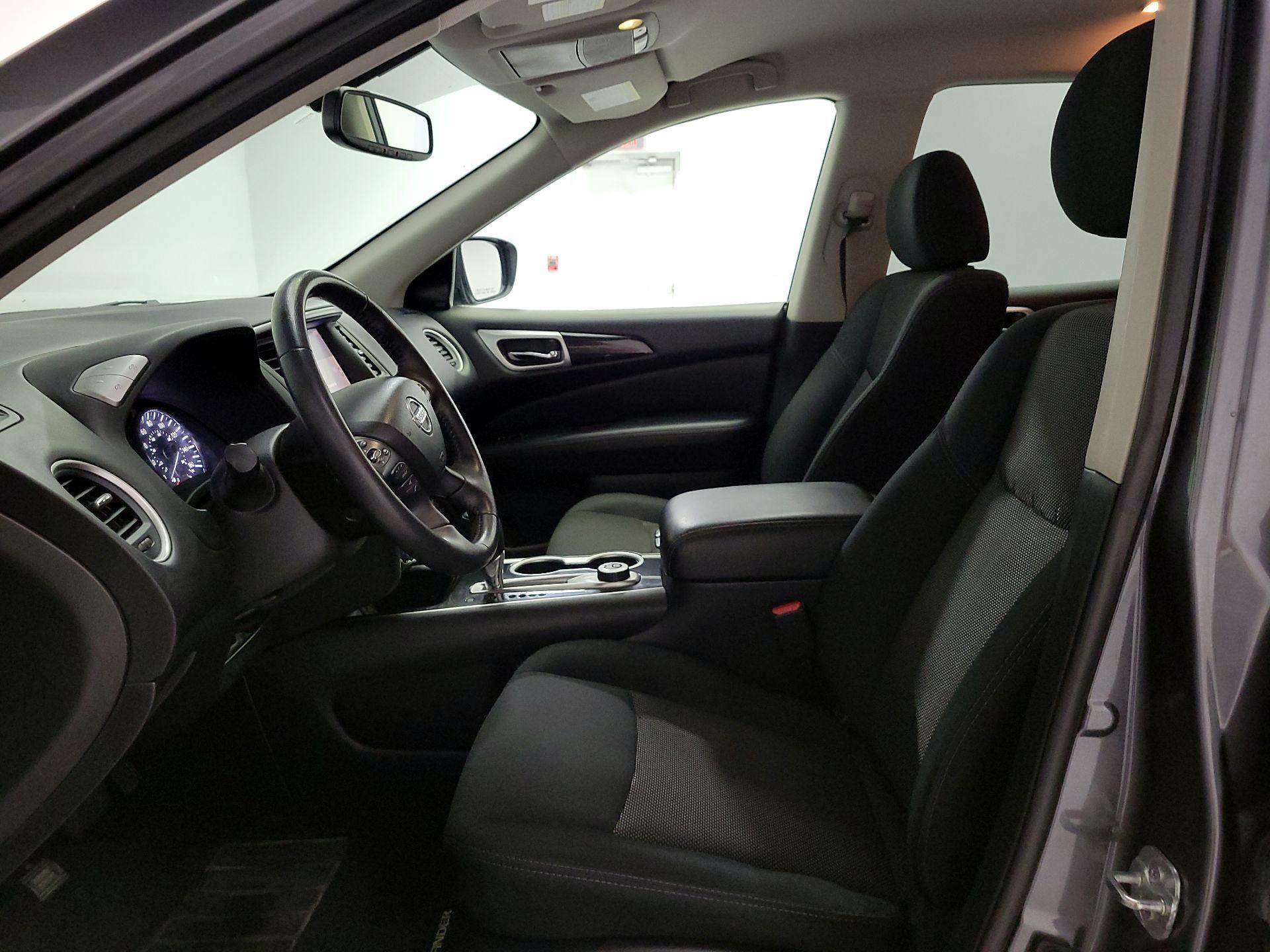 Thumbnail: 2020 Nissan Pathfinder - 11