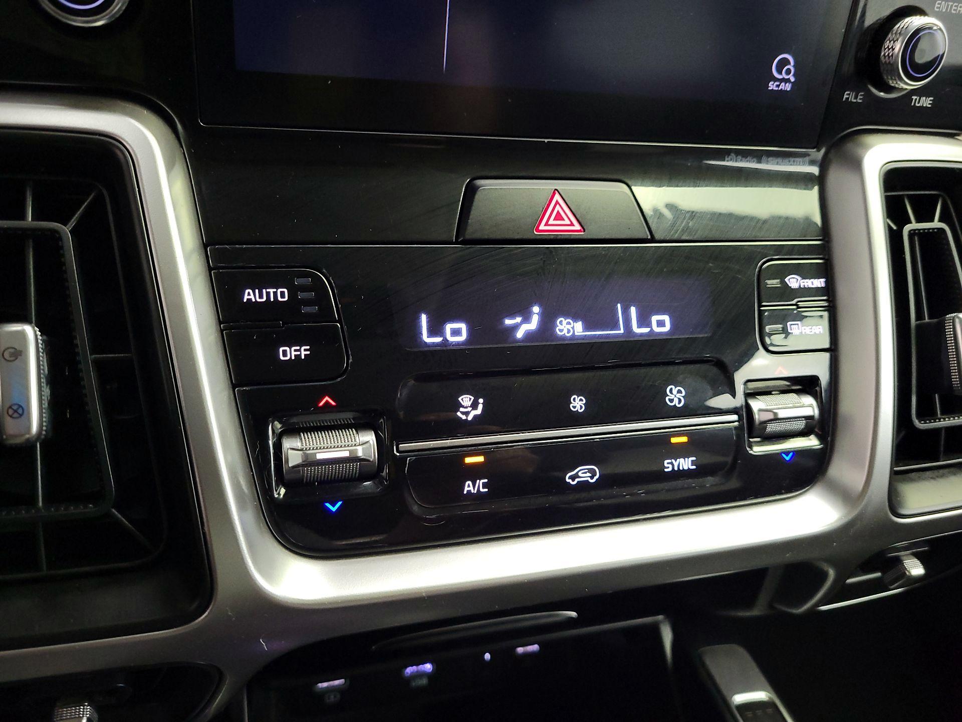 Thumbnail: 2021 Kia Sorento - 17