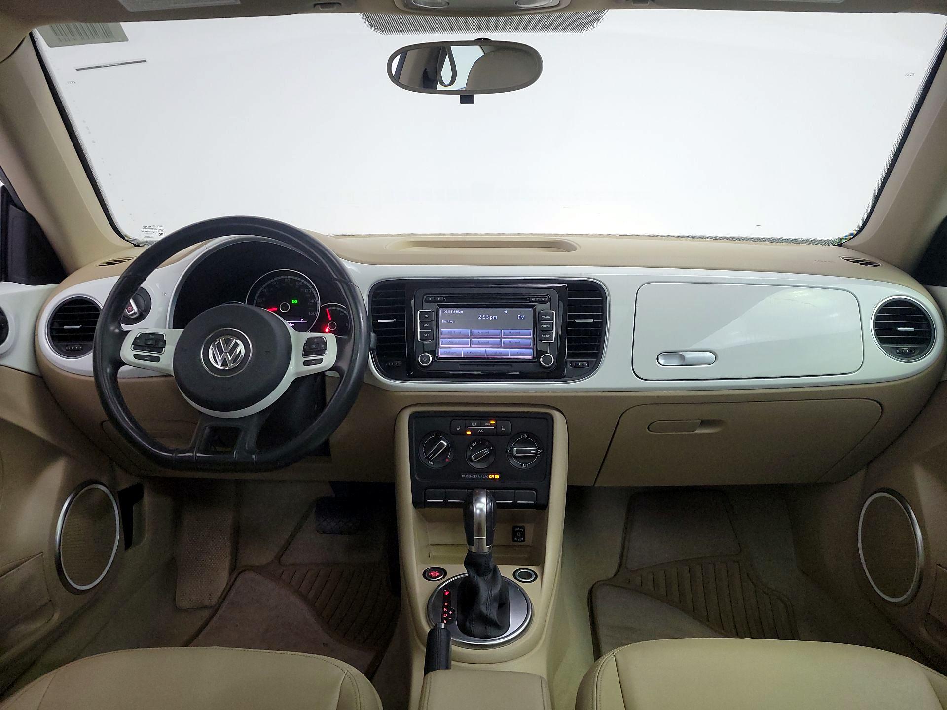 Thumbnail: 2014 Volkswagen Beetle - 9