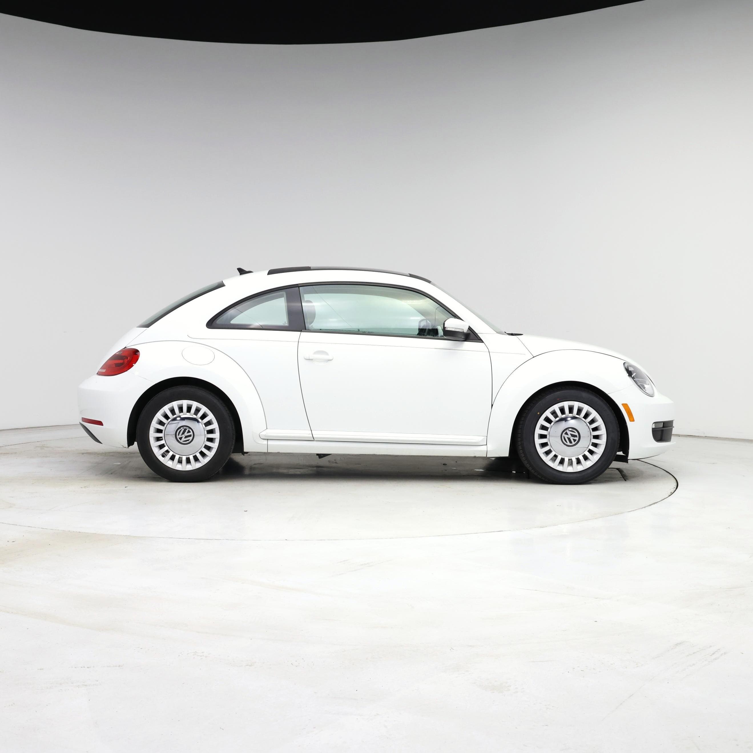 Thumbnail: 2014 Volkswagen Beetle - 7