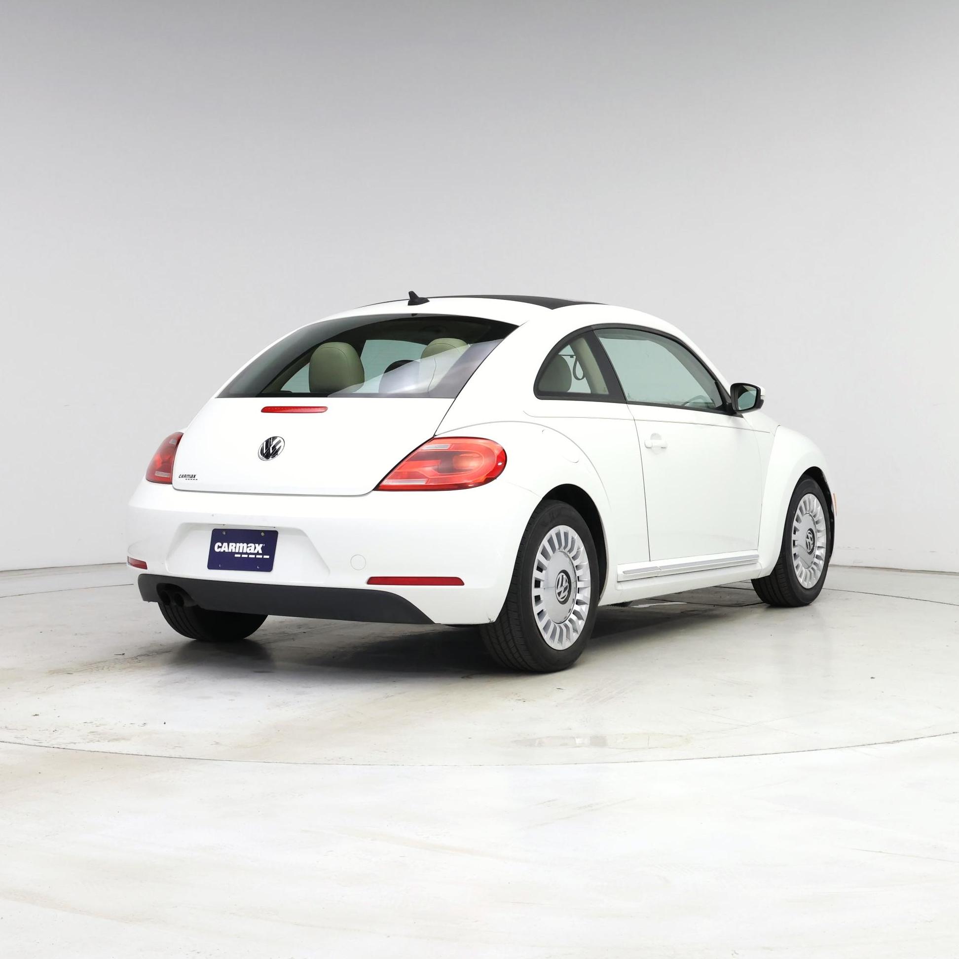 Thumbnail: 2014 Volkswagen Beetle - 8