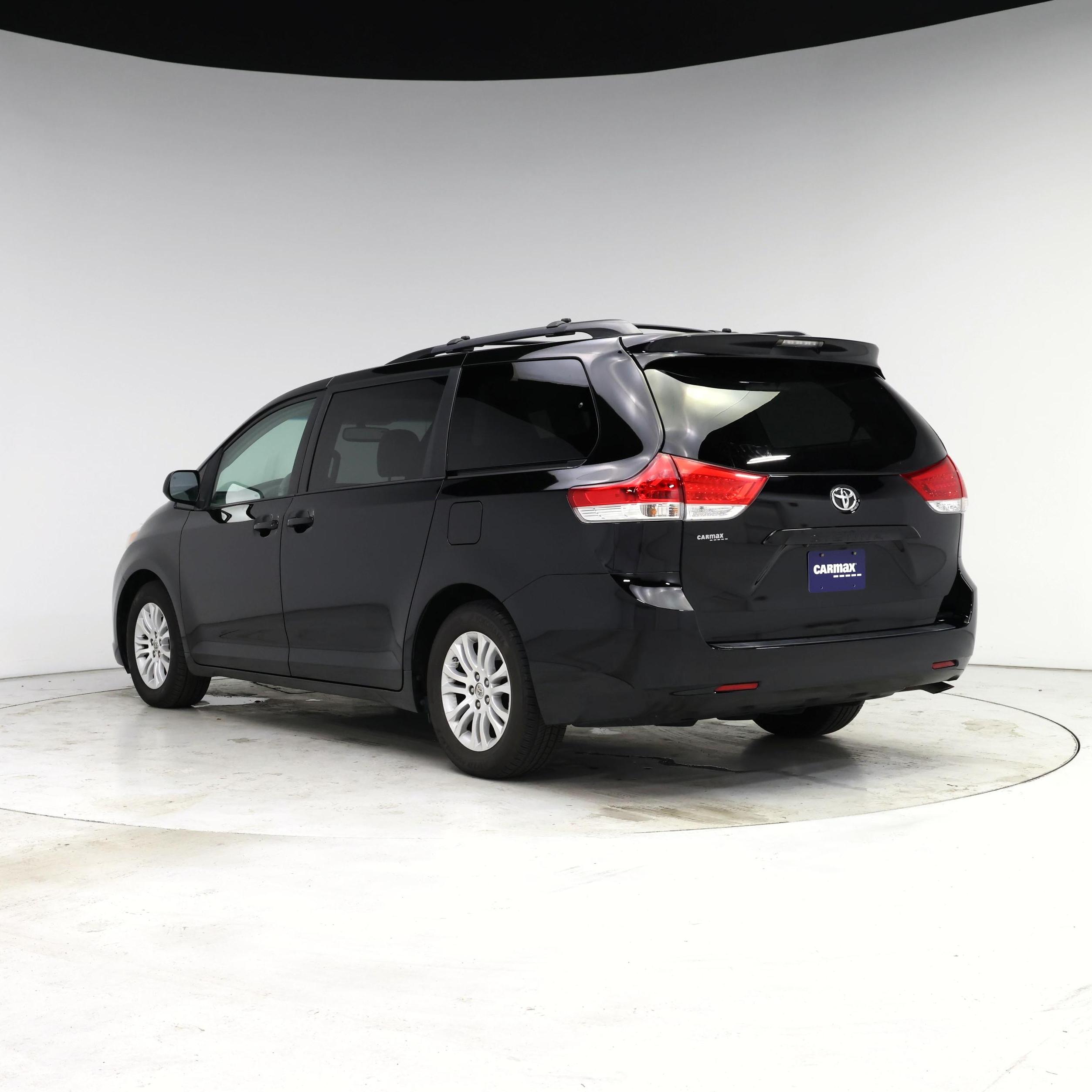 Thumbnail: 2014 Toyota Sienna - 2