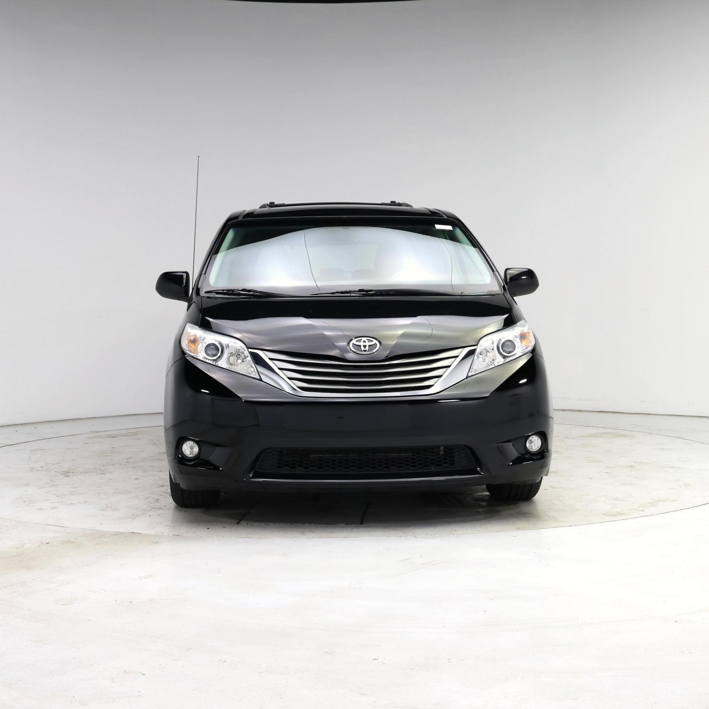 Thumbnail: 2014 Toyota Sienna - 5