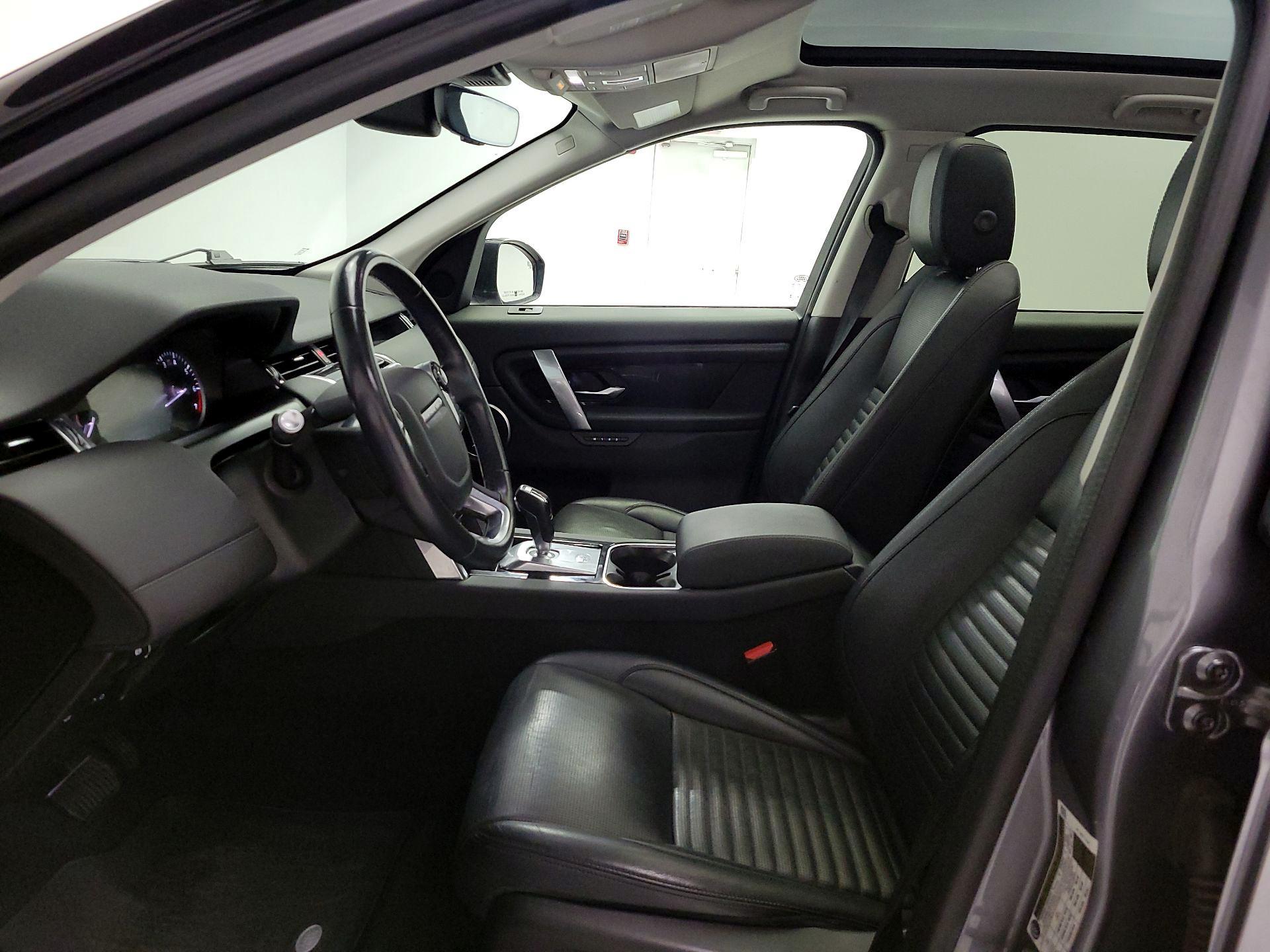 Thumbnail: 2020 Land Rover Discovery Sport - 11