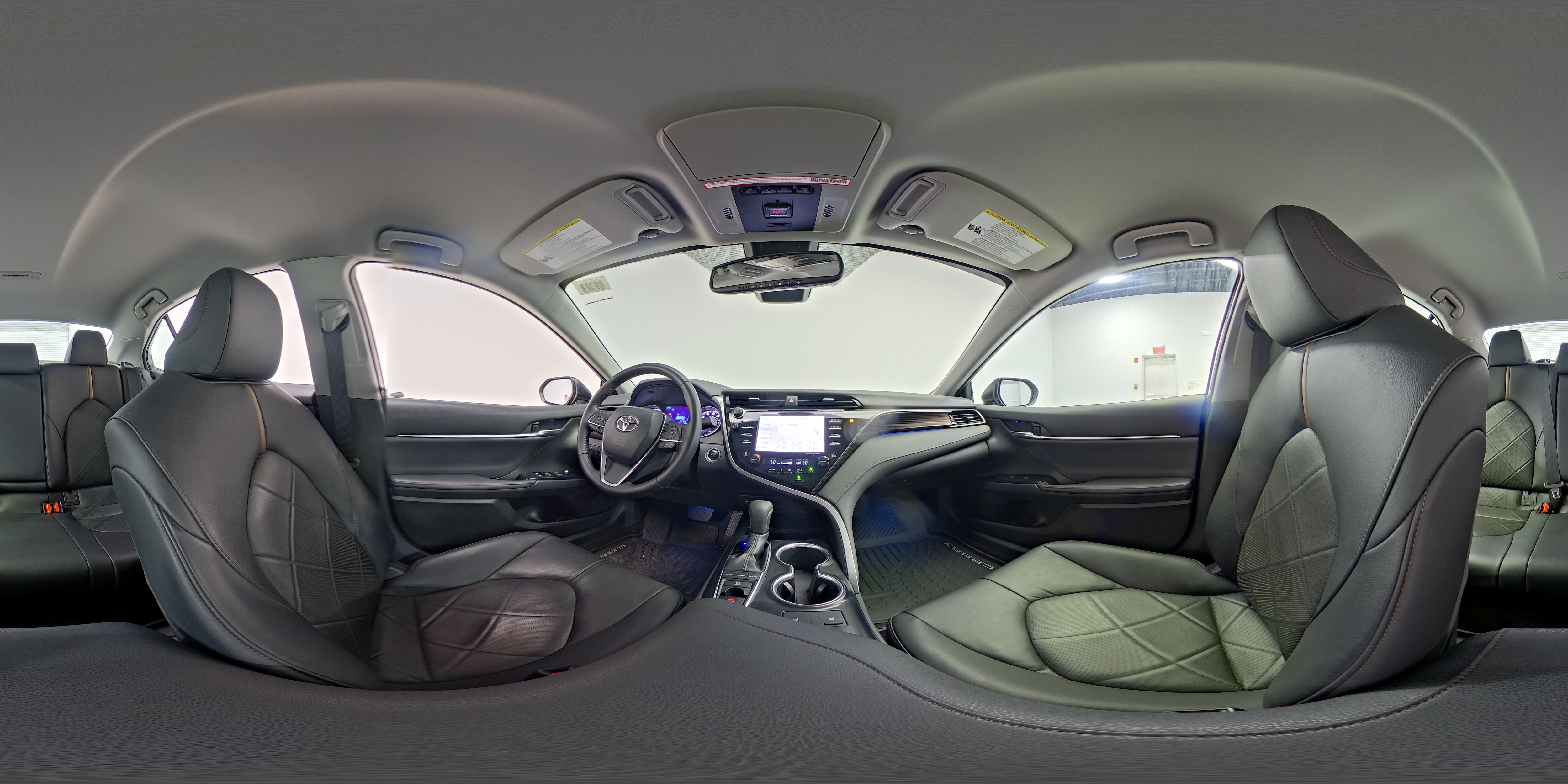 2019 Toyota Camry XLE - Photo 24