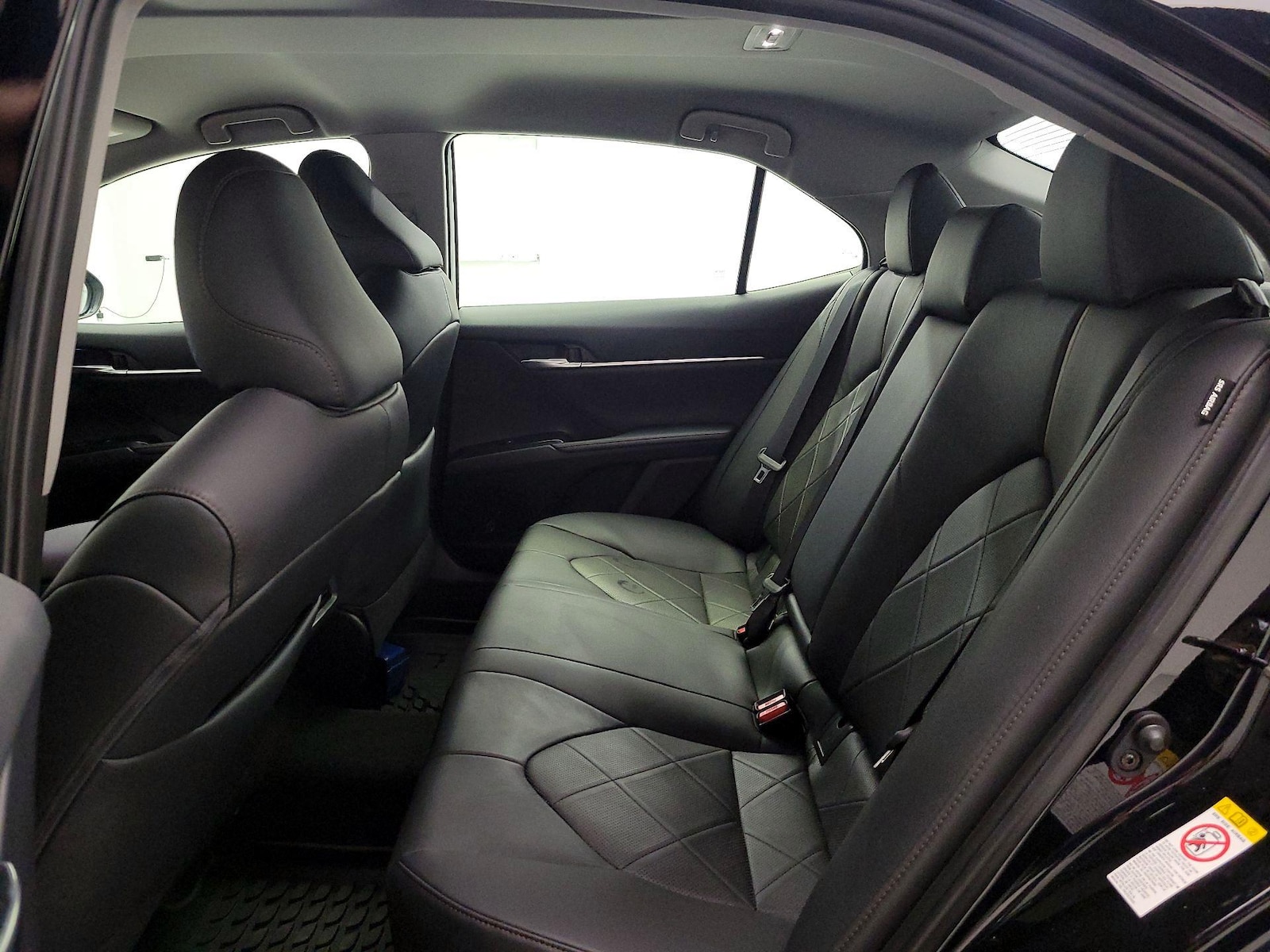 2019 Toyota Camry XLE - Photo 20