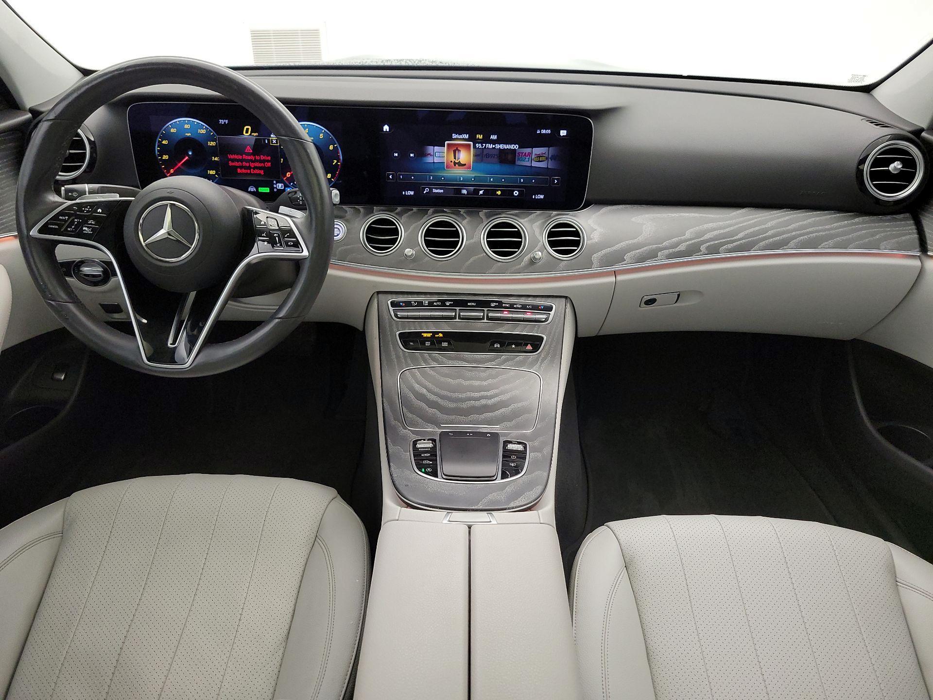 Thumbnail: 2022 Mercedes-Benz E-Class - 9