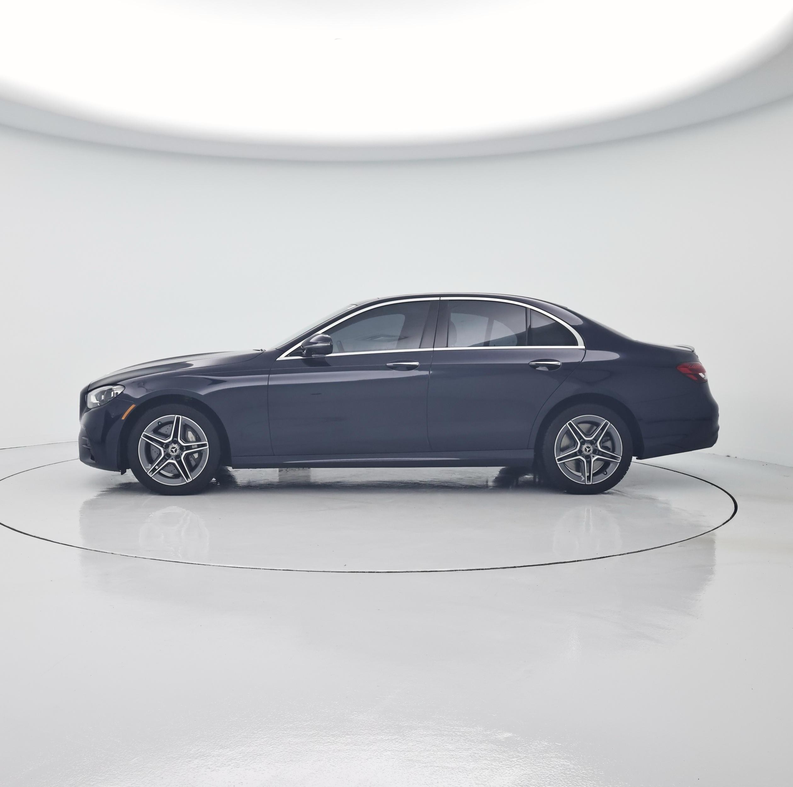 Thumbnail: 2022 Mercedes-Benz E-Class - 3