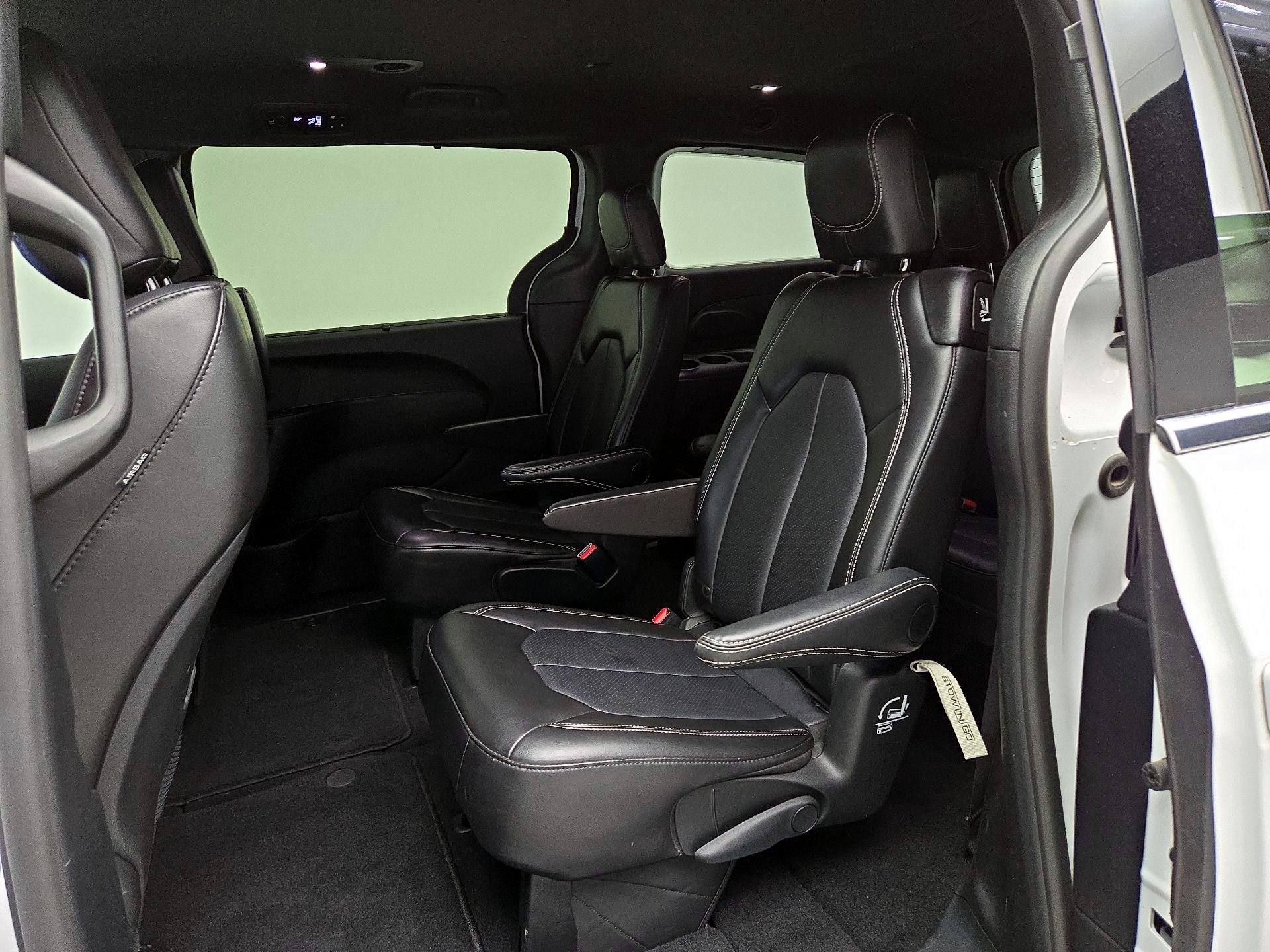 Thumbnail: 2025 Chrysler Pacifica - 19