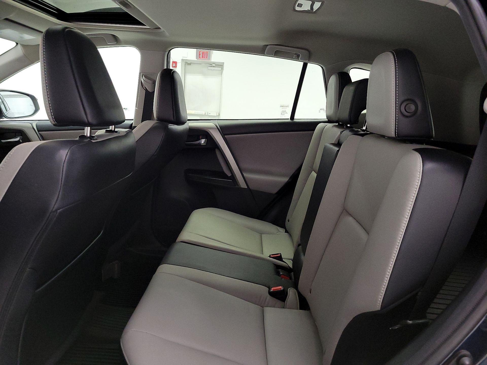 Thumbnail: 2017 Toyota RAV4 - 20