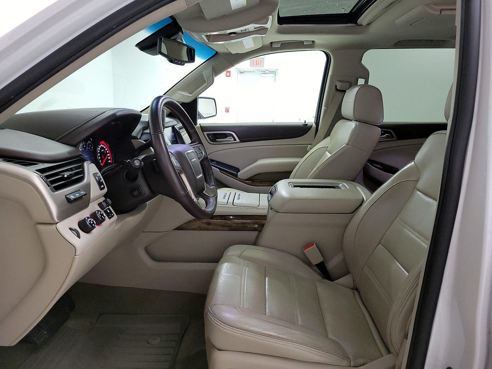 Thumbnail: 2016 GMC Yukon XL - 11