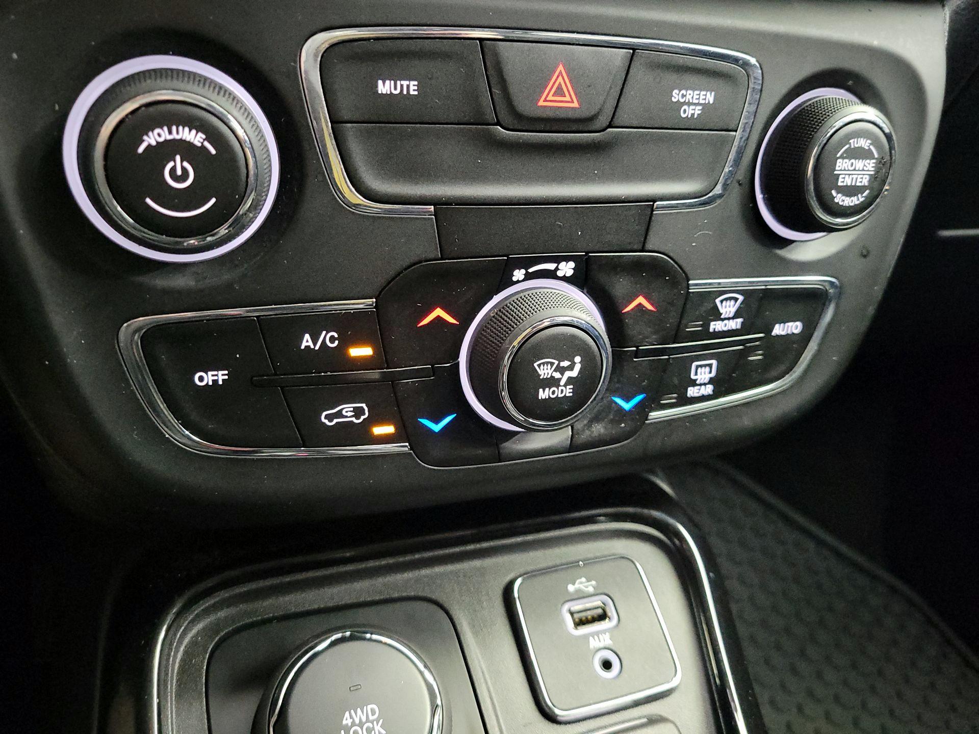 Thumbnail: 2018 Jeep Compass - 16