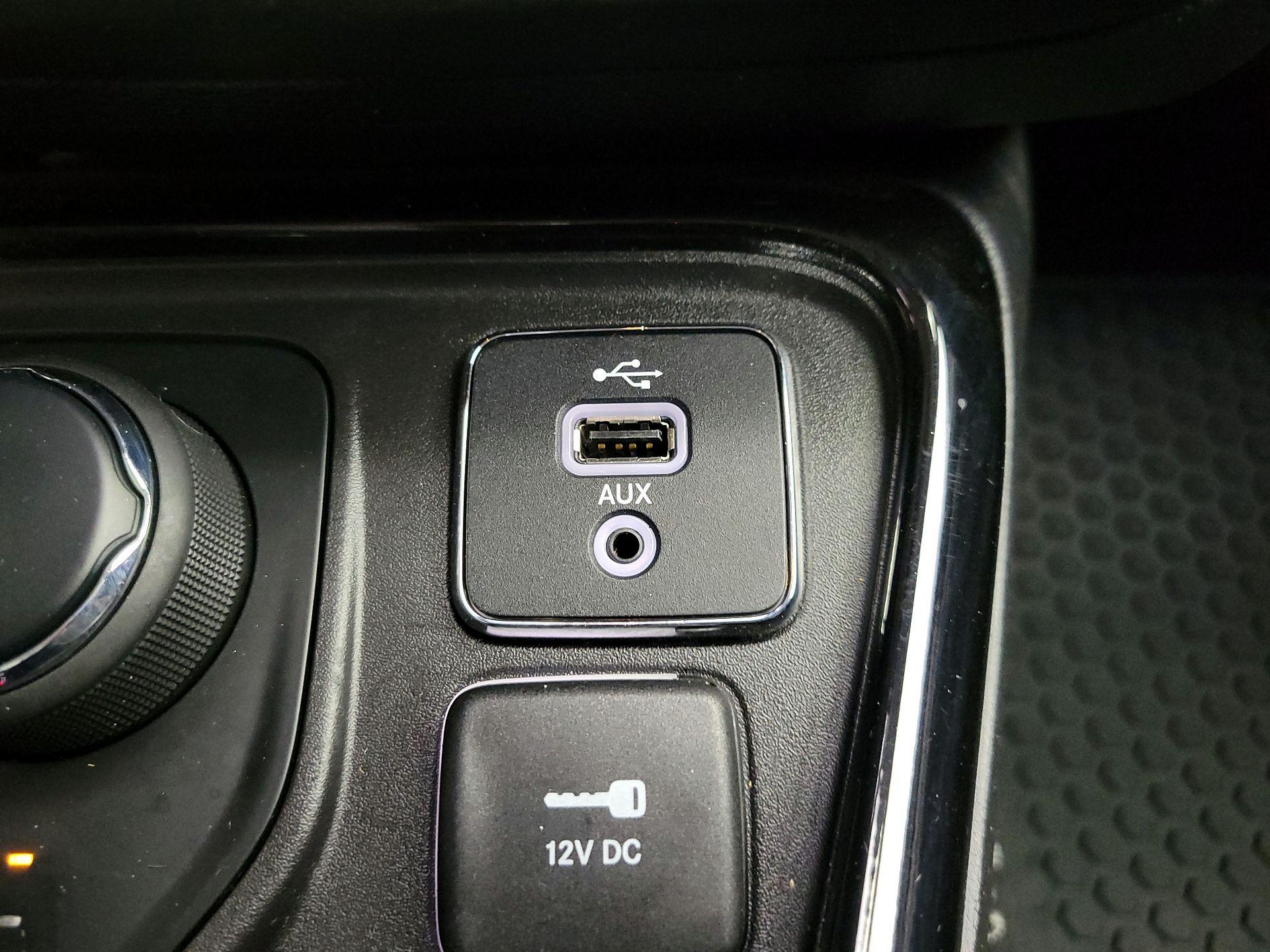 Thumbnail: 2018 Jeep Compass - 18