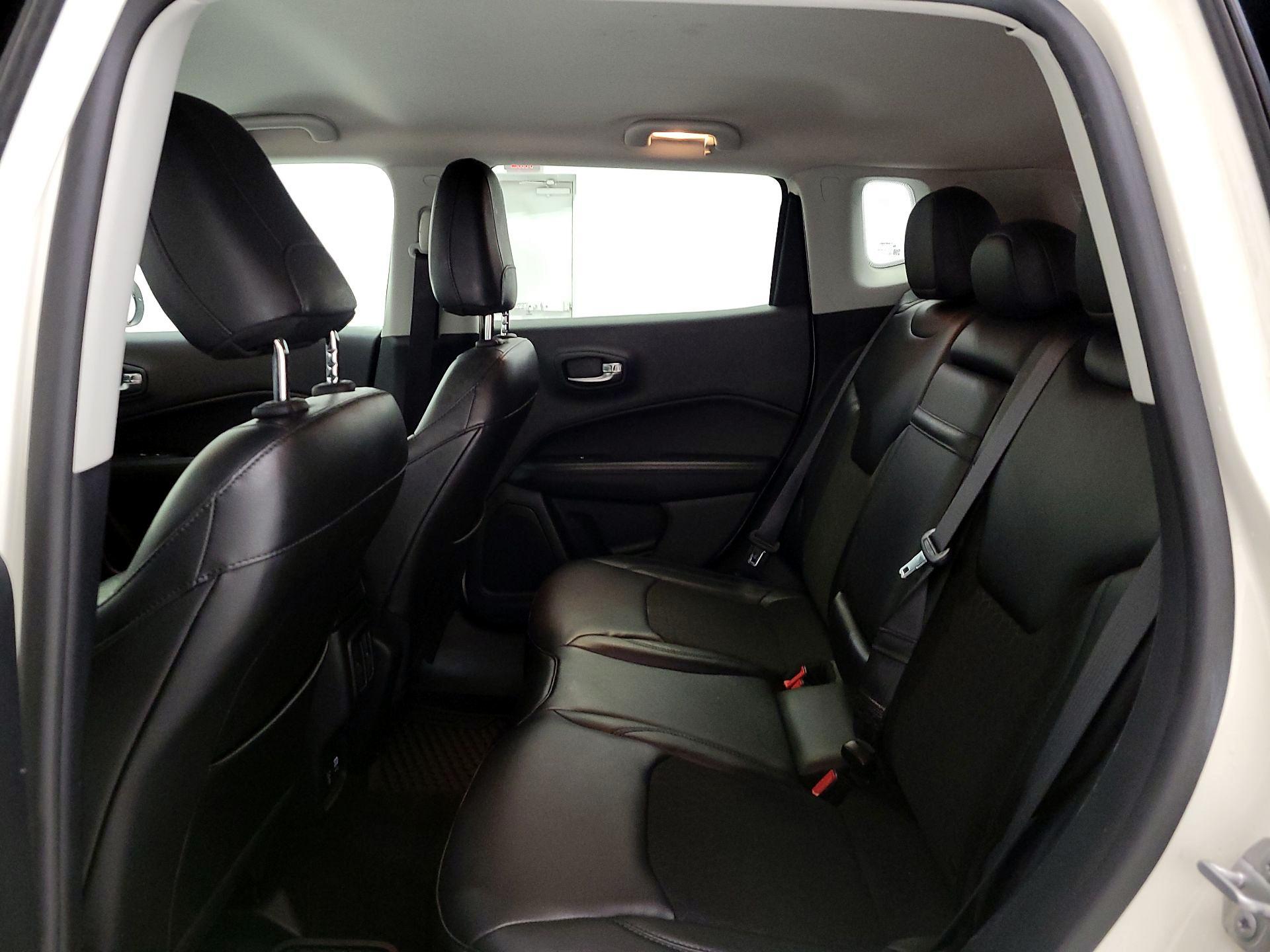 Thumbnail: 2018 Jeep Compass - 19