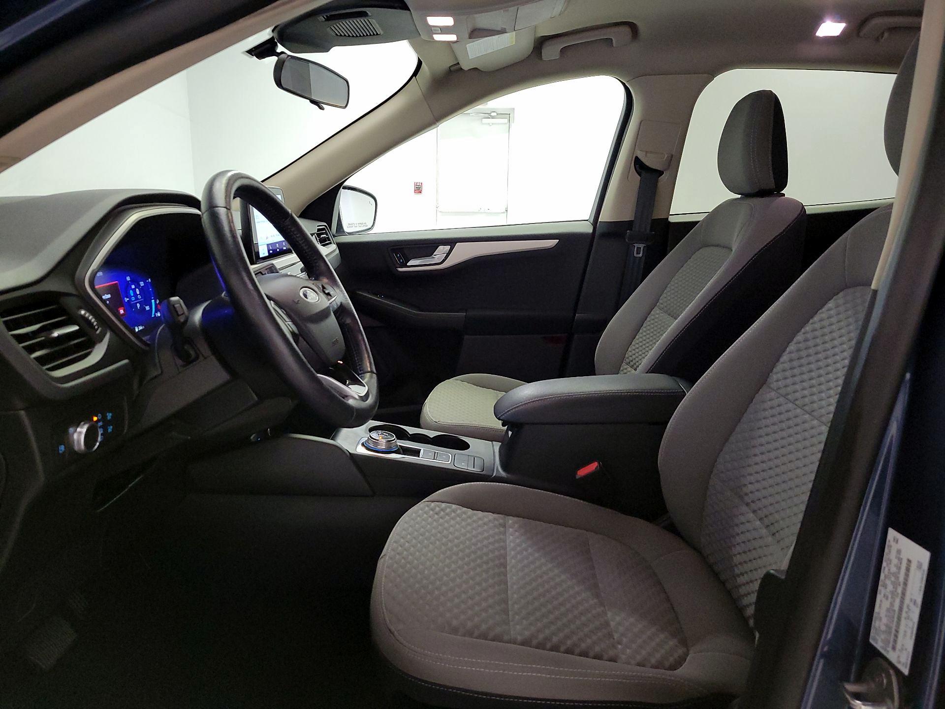 Thumbnail: 2020 Ford Escape - 11