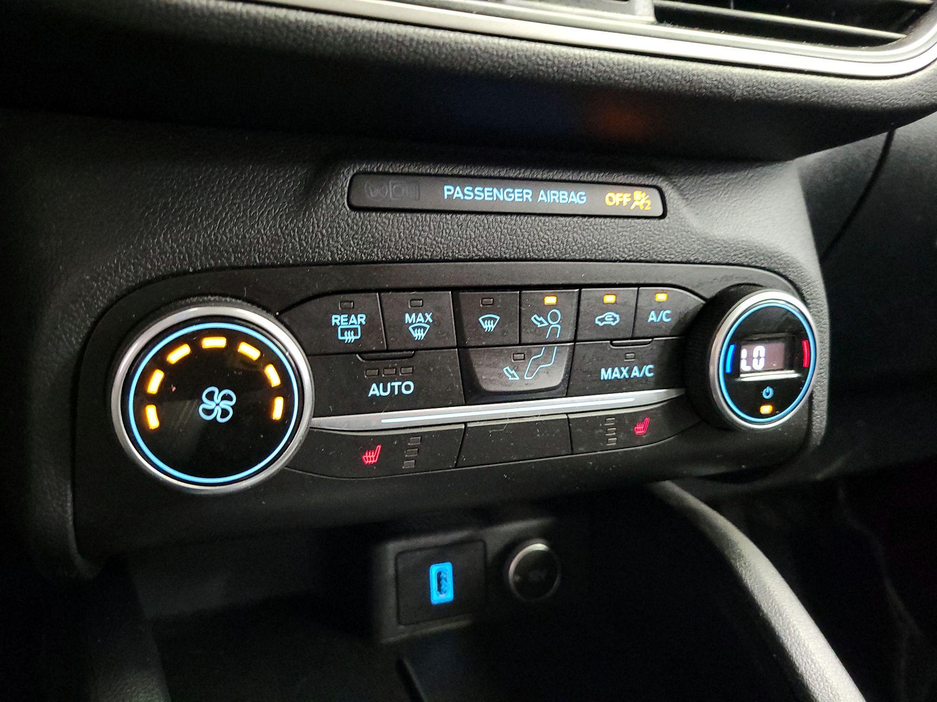 Thumbnail: 2020 Ford Escape - 16