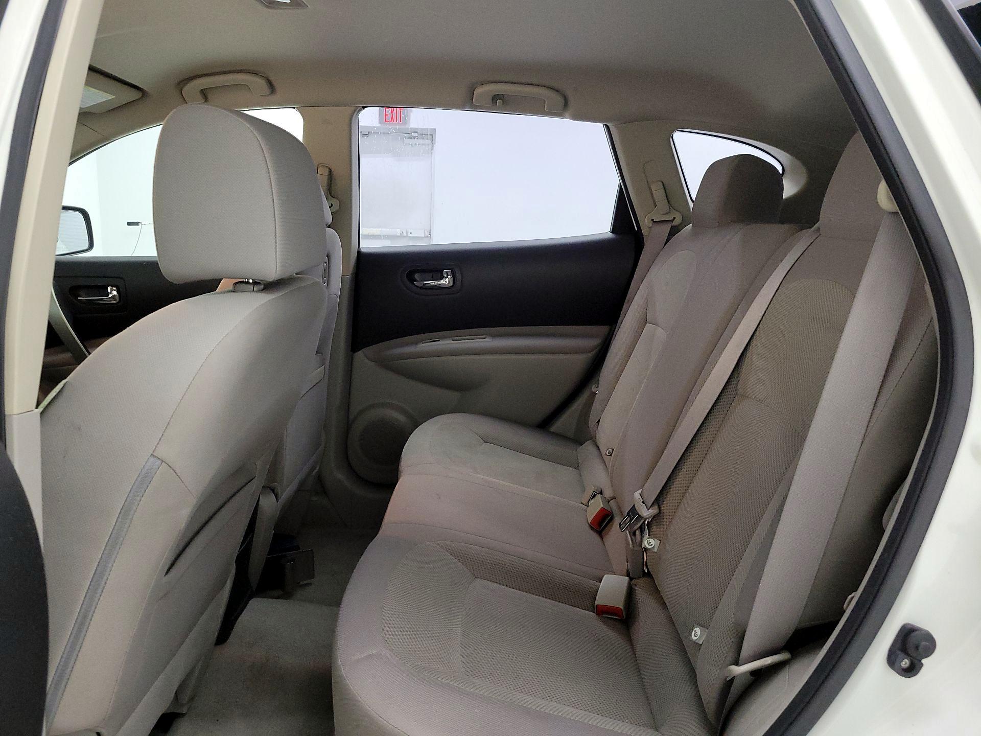 Thumbnail: 2015 Nissan Rogue - 19