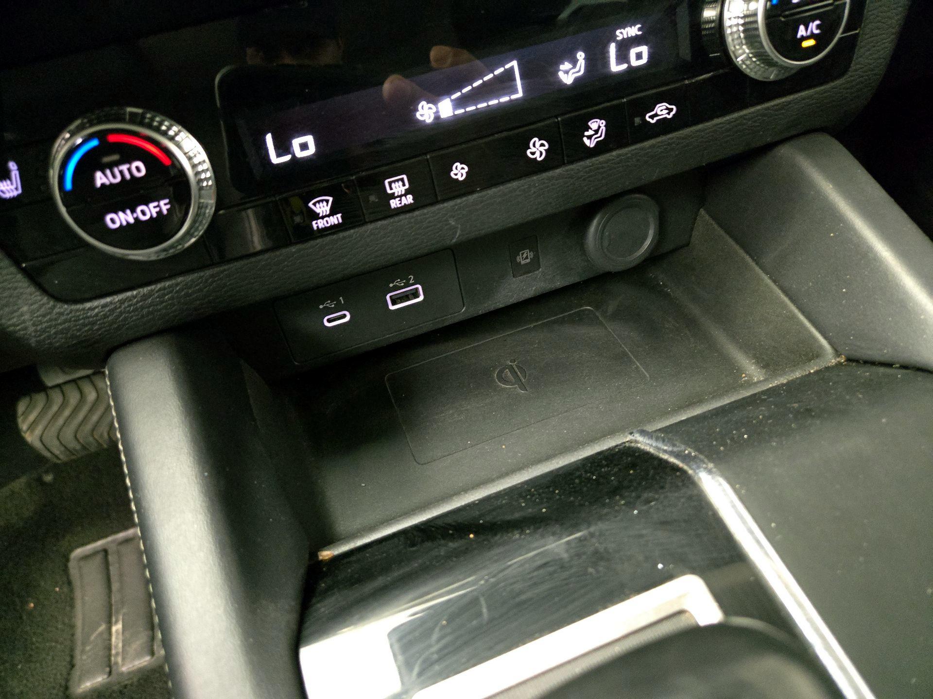 Thumbnail: 2022 Mitsubishi Outlander - 19