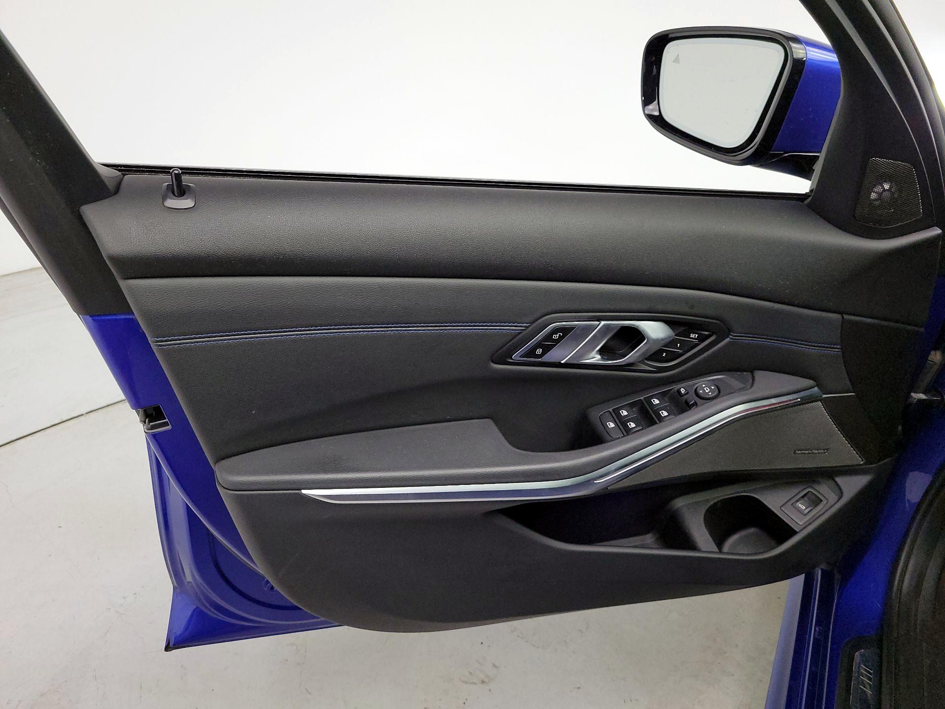 Thumbnail: 2021 BMW 3 Series - 12