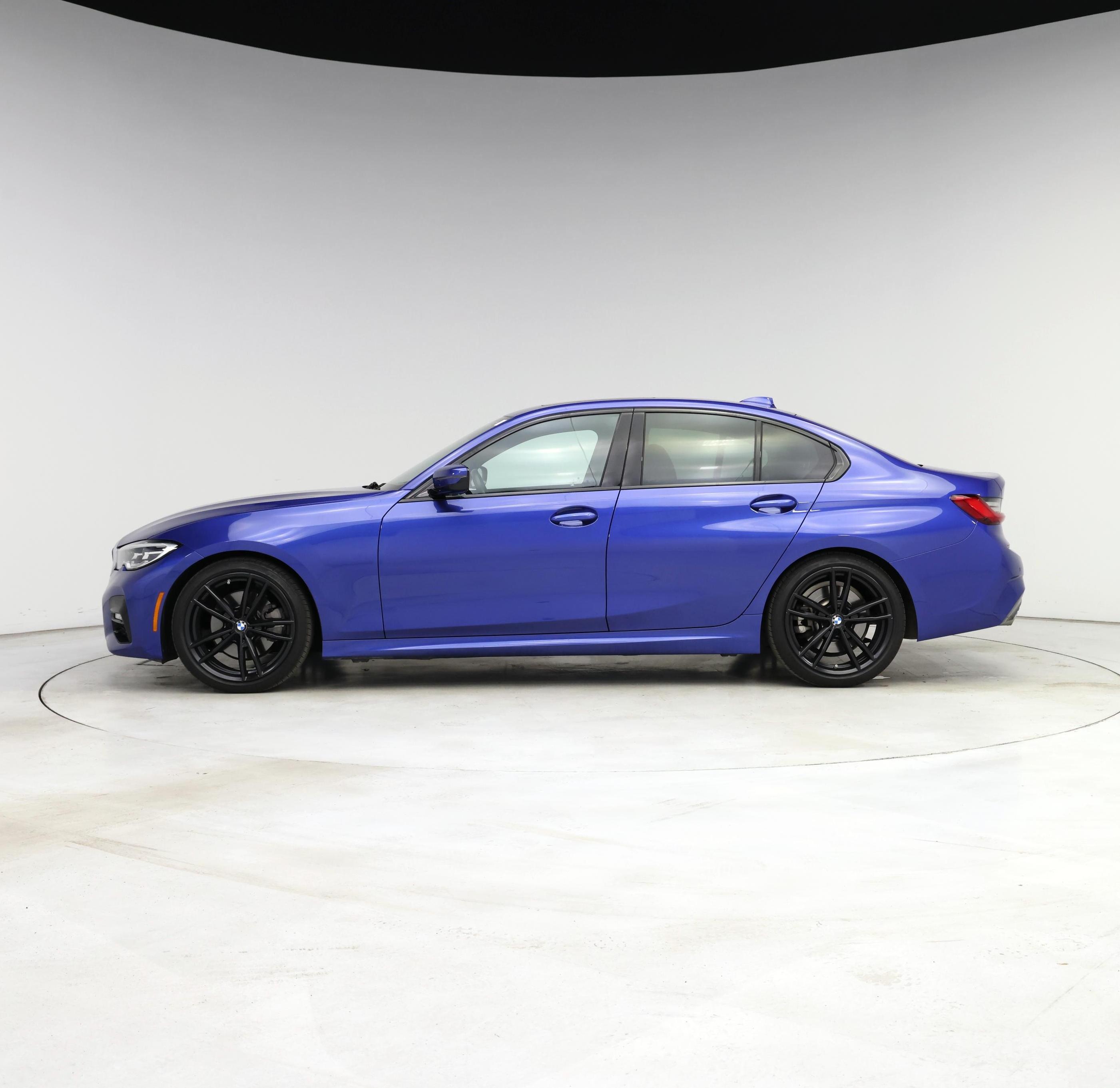 Thumbnail: 2021 BMW 3 Series - 3