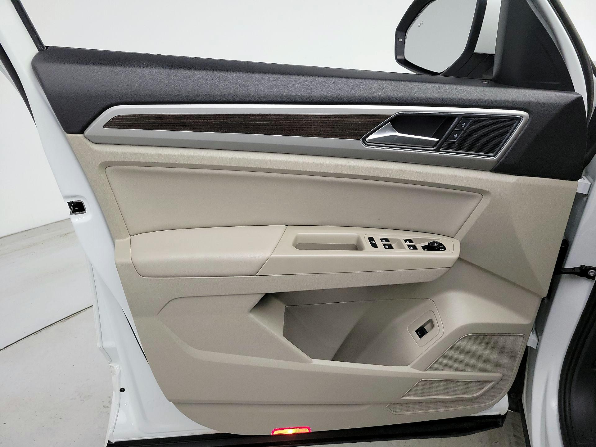 Thumbnail: 2019 Volkswagen Atlas - 12