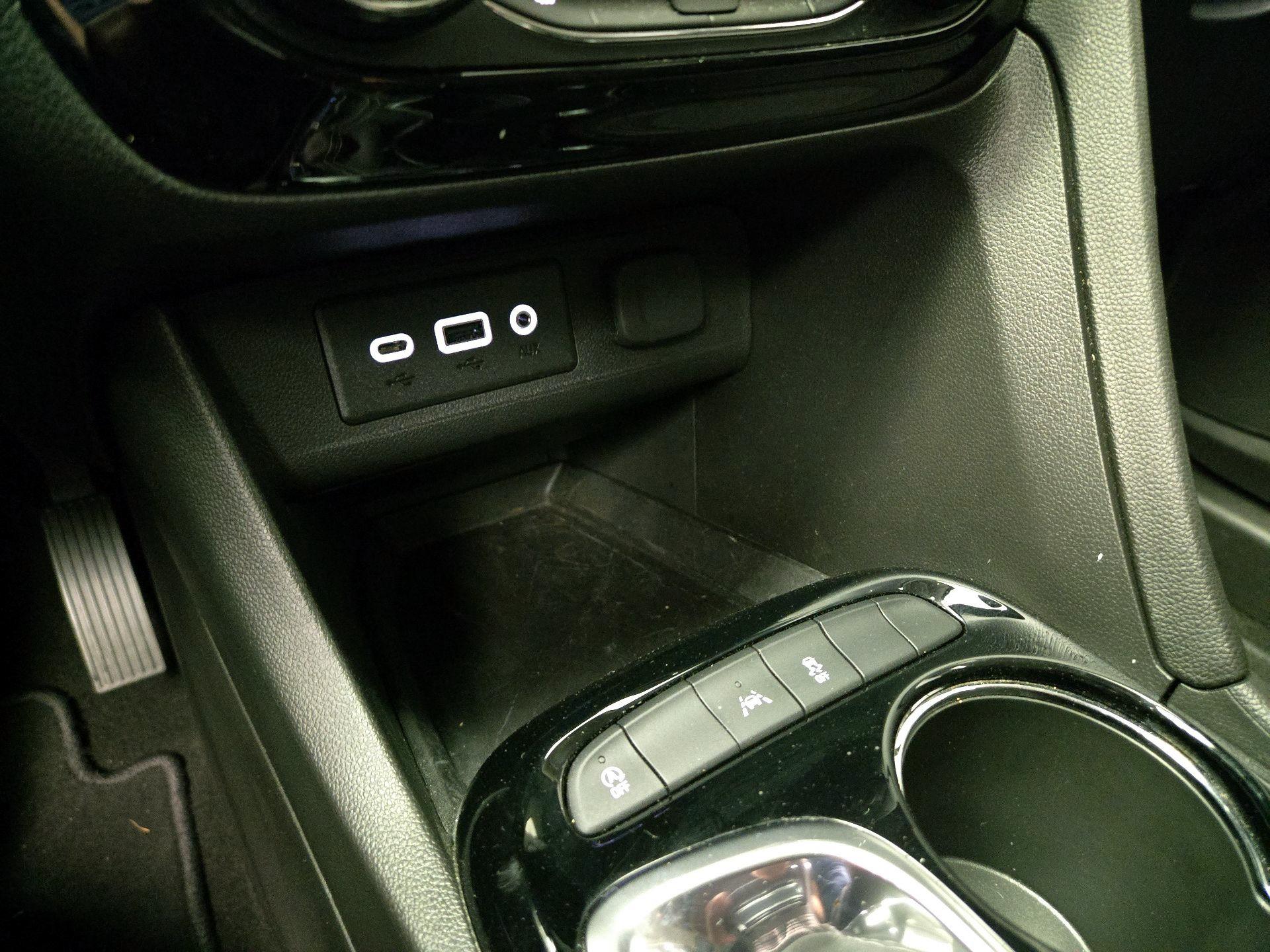 Thumbnail: 2020 Buick Encore GX - 18