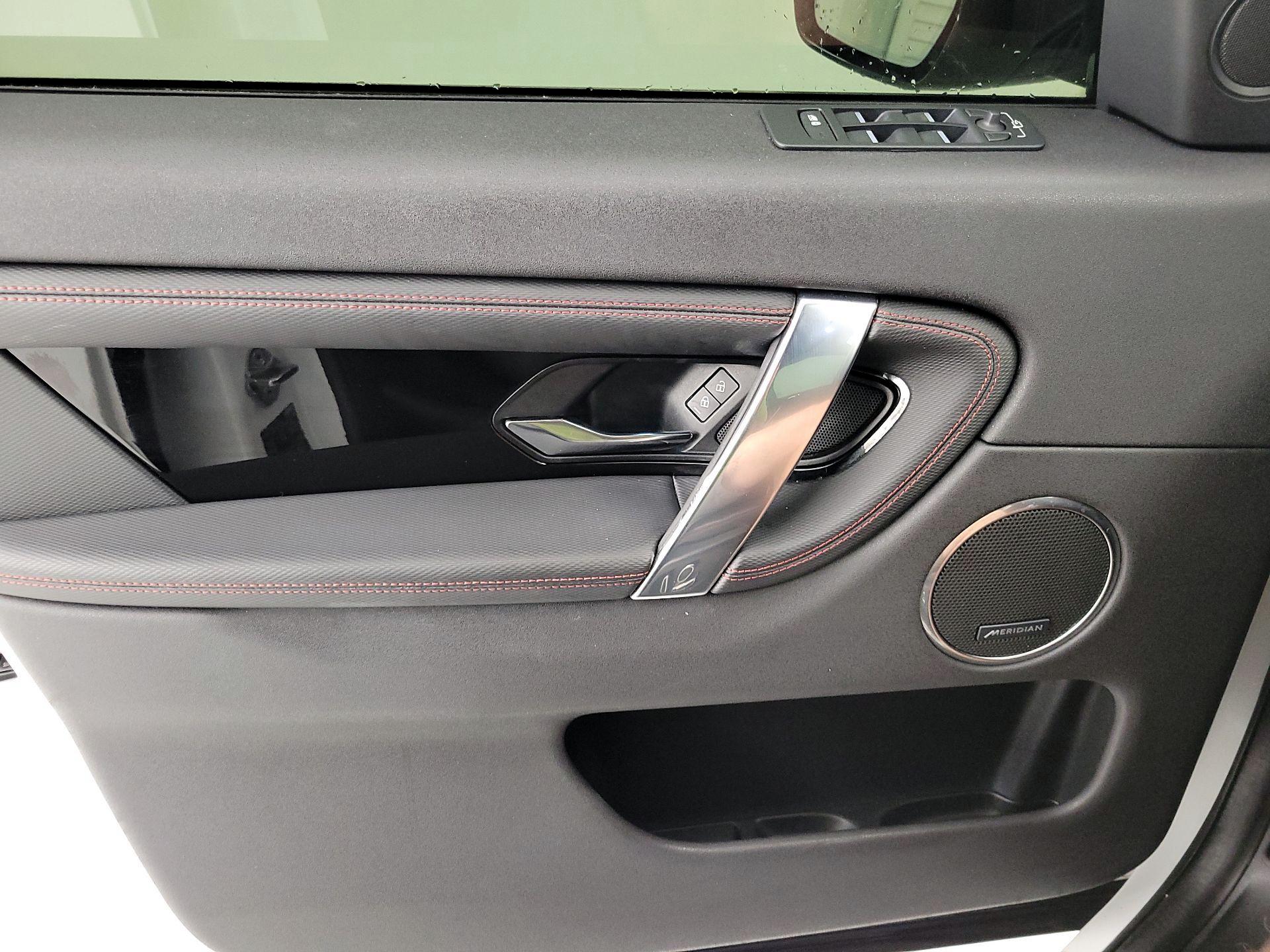 Thumbnail: 2021 Land Rover Discovery Sport - 12