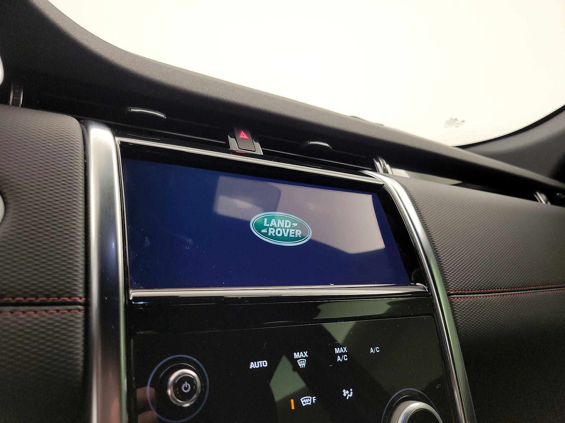 Thumbnail: 2021 Land Rover Discovery Sport - 16