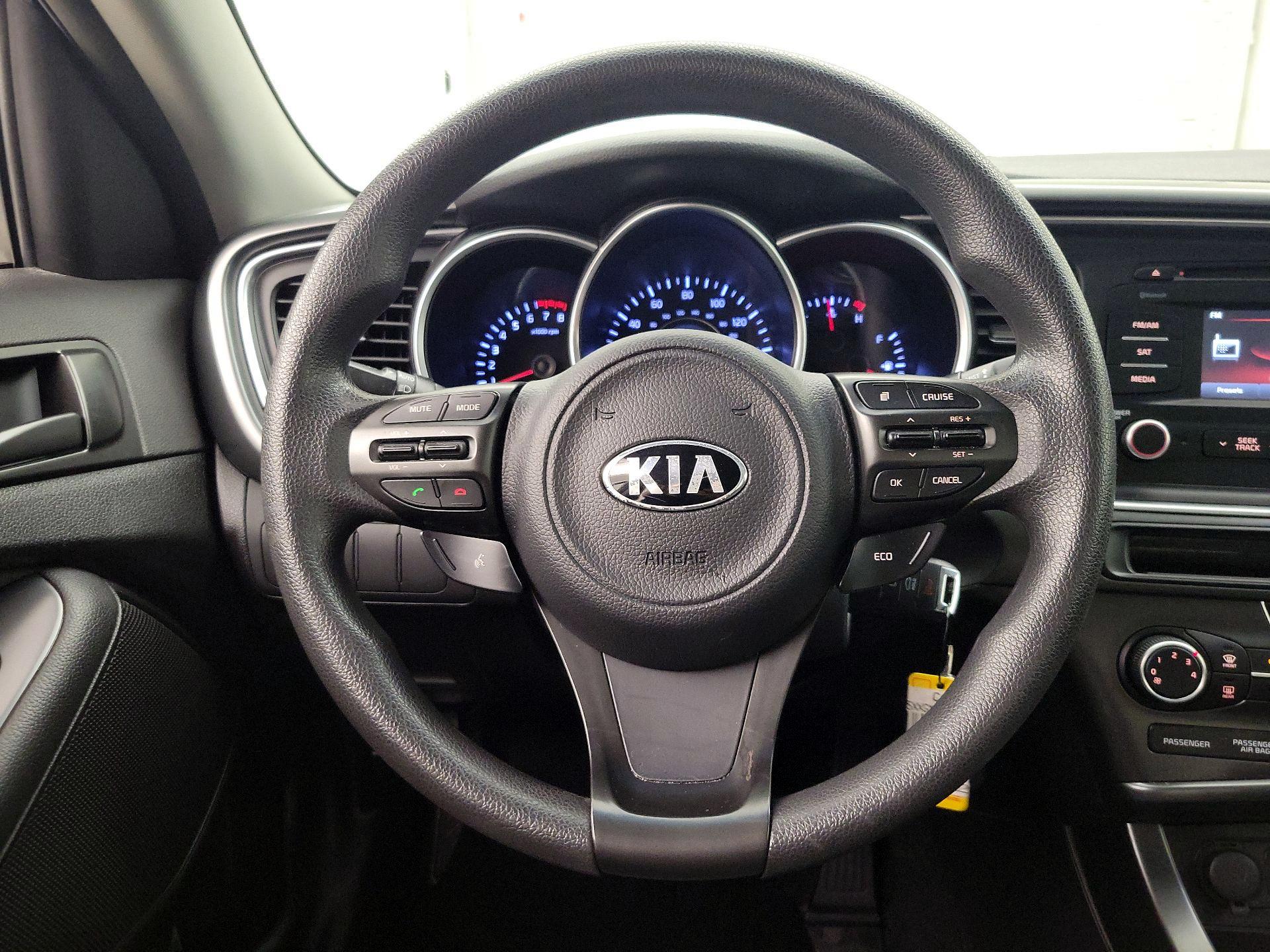 Thumbnail: 2015 Kia Optima - 10
