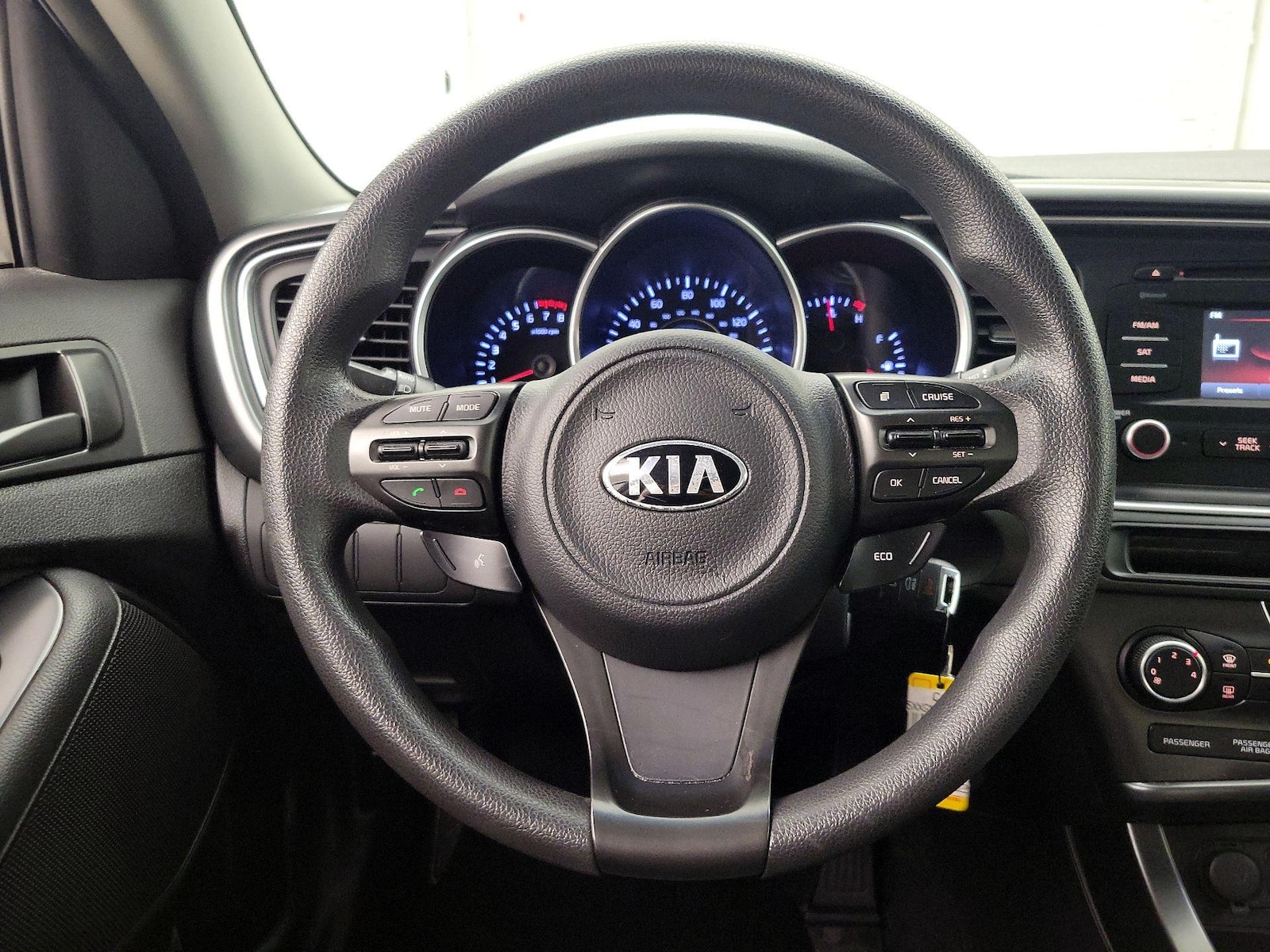 2015 Kia Optima LX - Photo 11