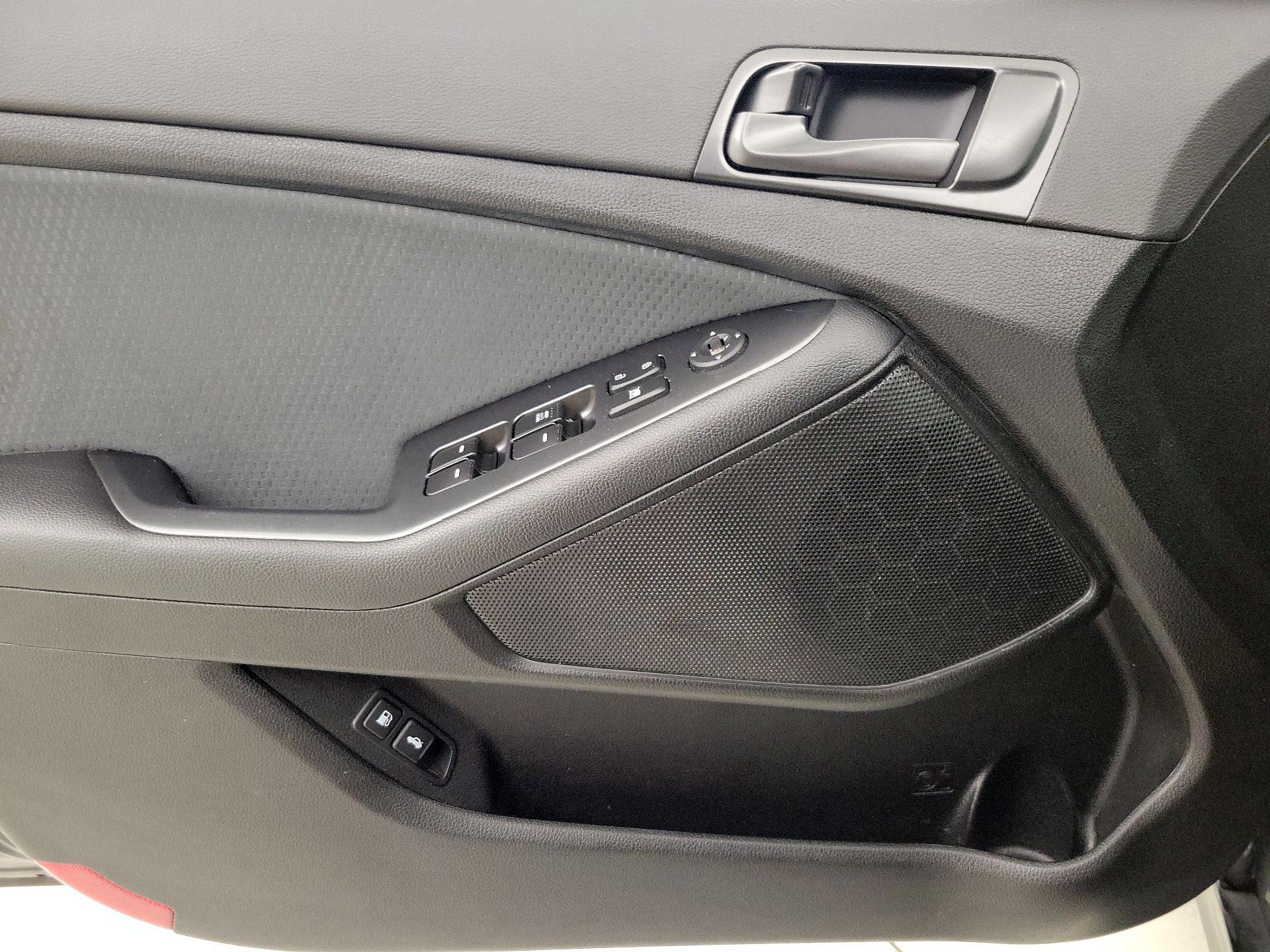Thumbnail: 2015 Kia Optima - 12