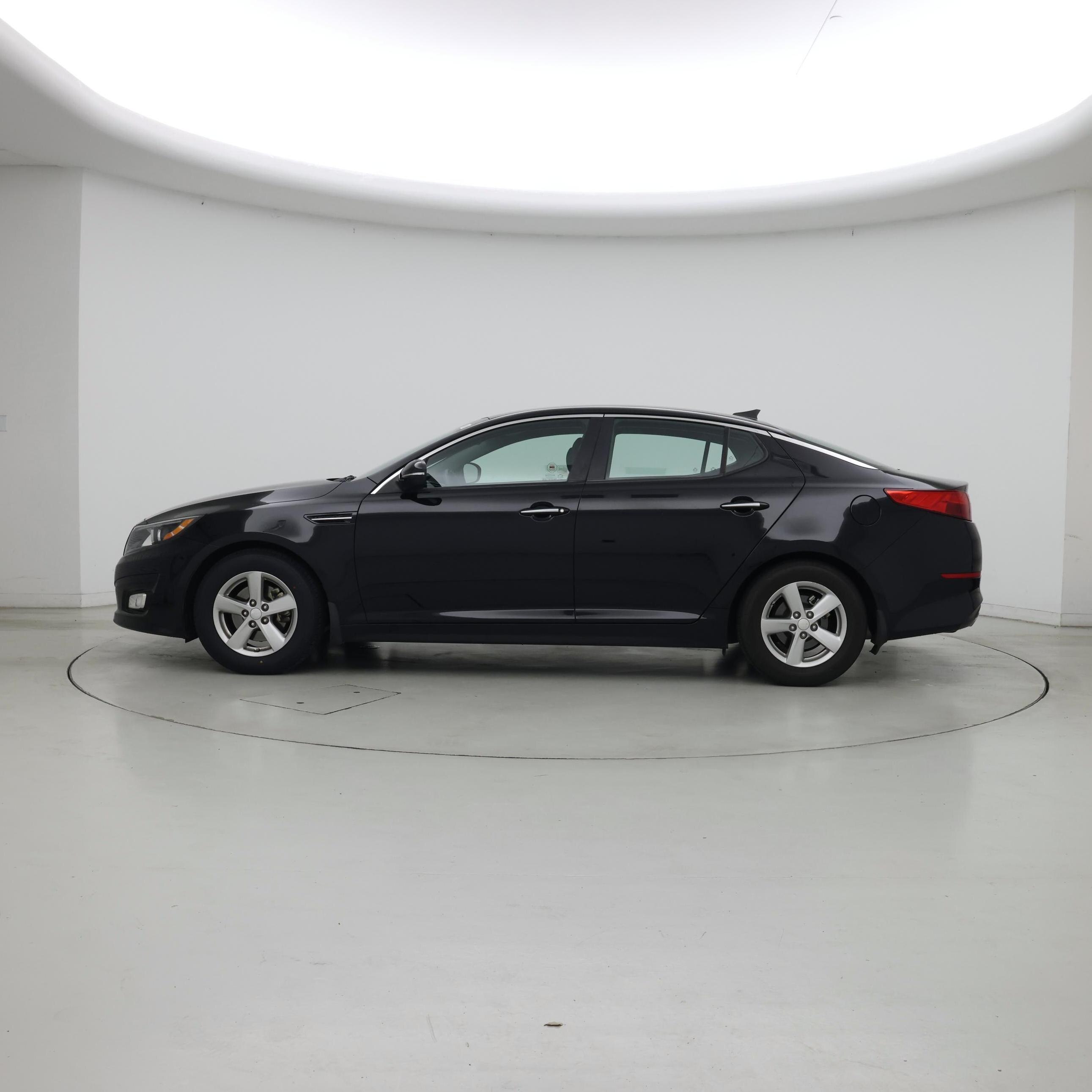 Thumbnail: 2015 Kia Optima - 3