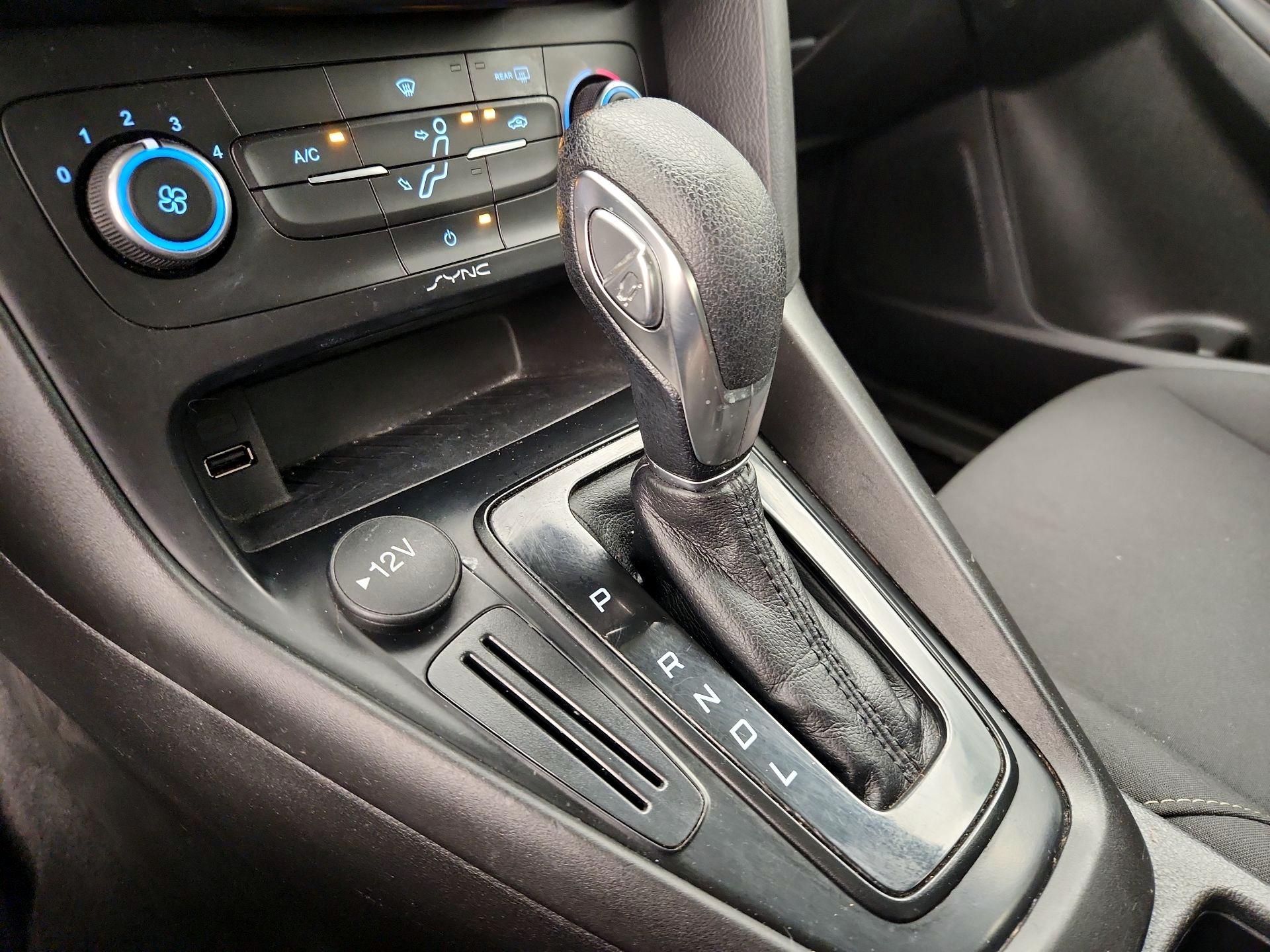 Thumbnail: 2018 Ford Focus - 17